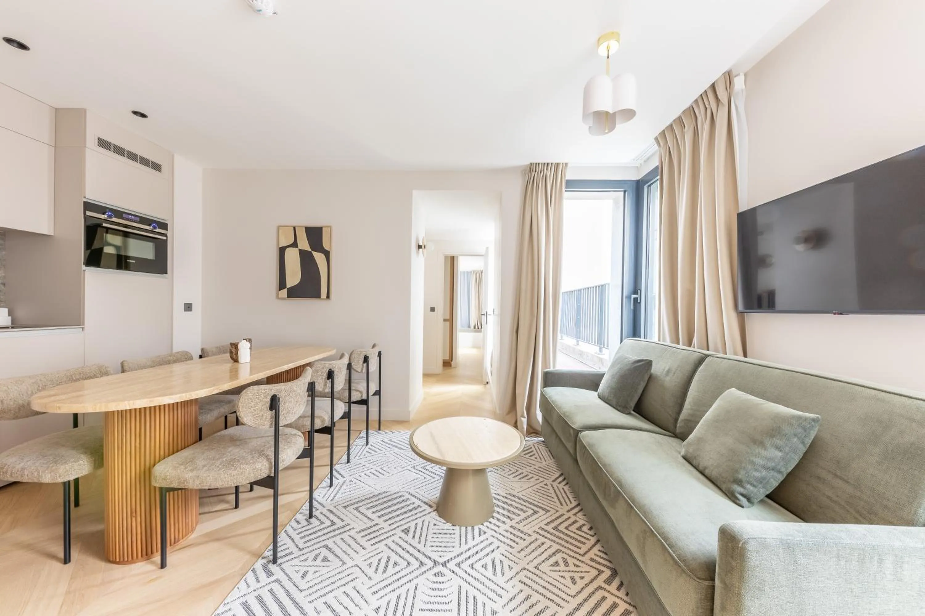 TV and multimedia in Quartier Libre Opera