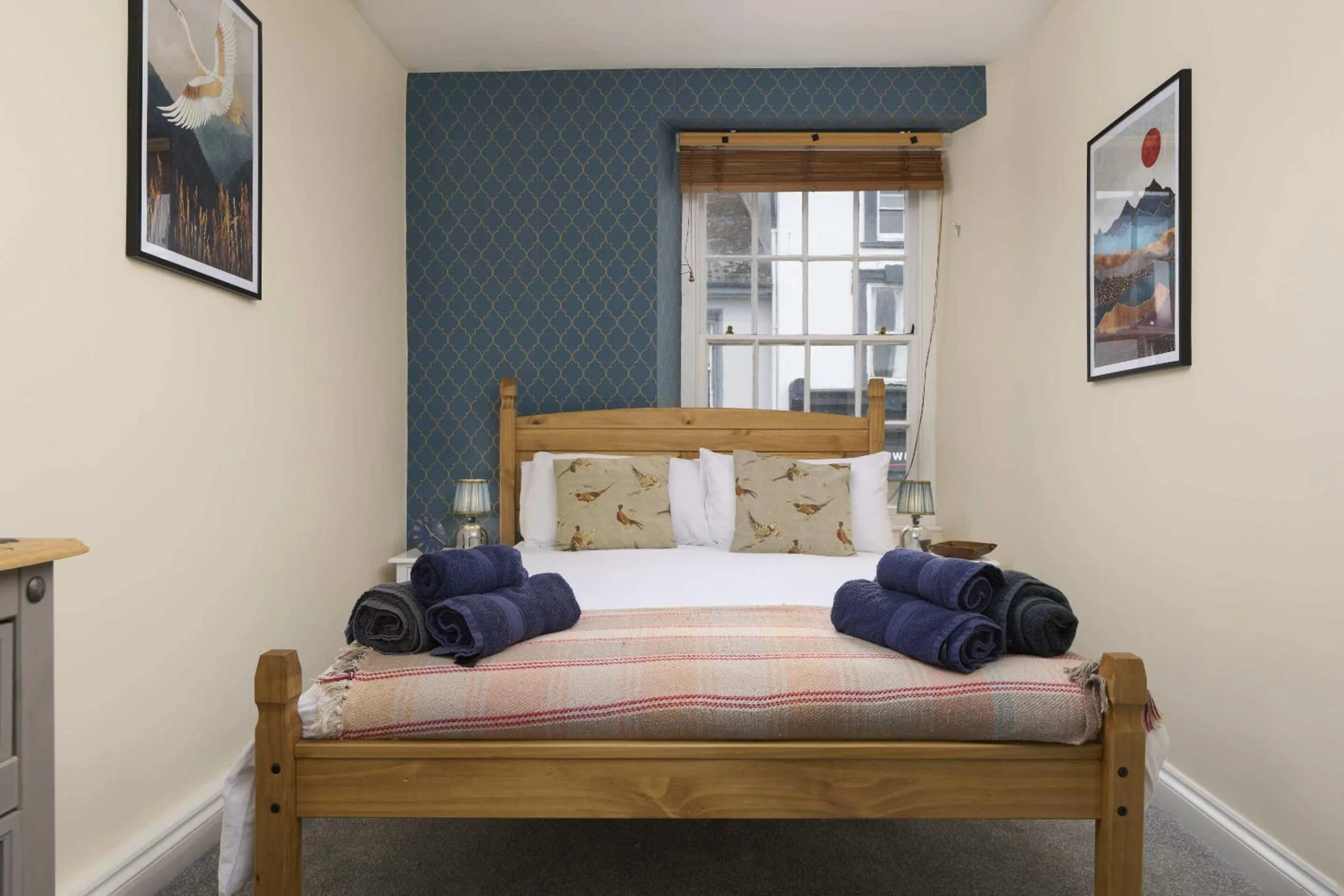 Bedroom, Bed in The White Hart Hotel