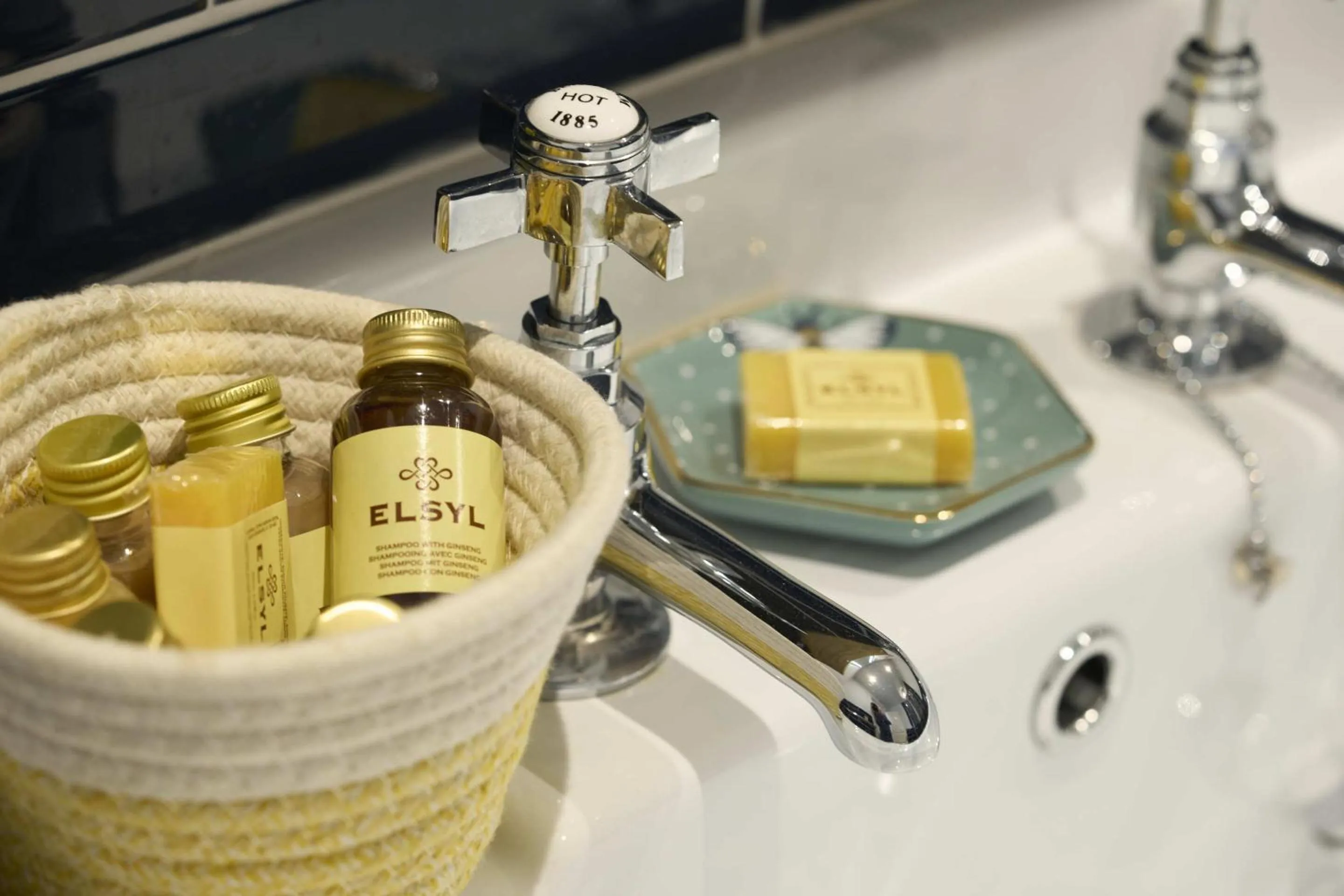 Bathroom in The White Hart Hotel