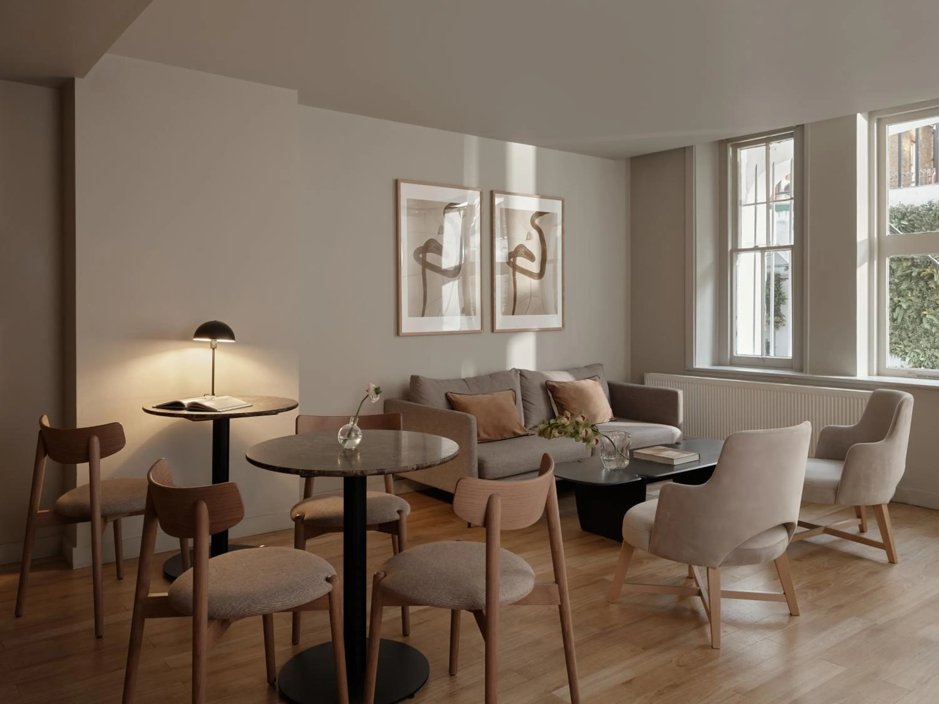 Lounge or bar in Bob W London Kensington