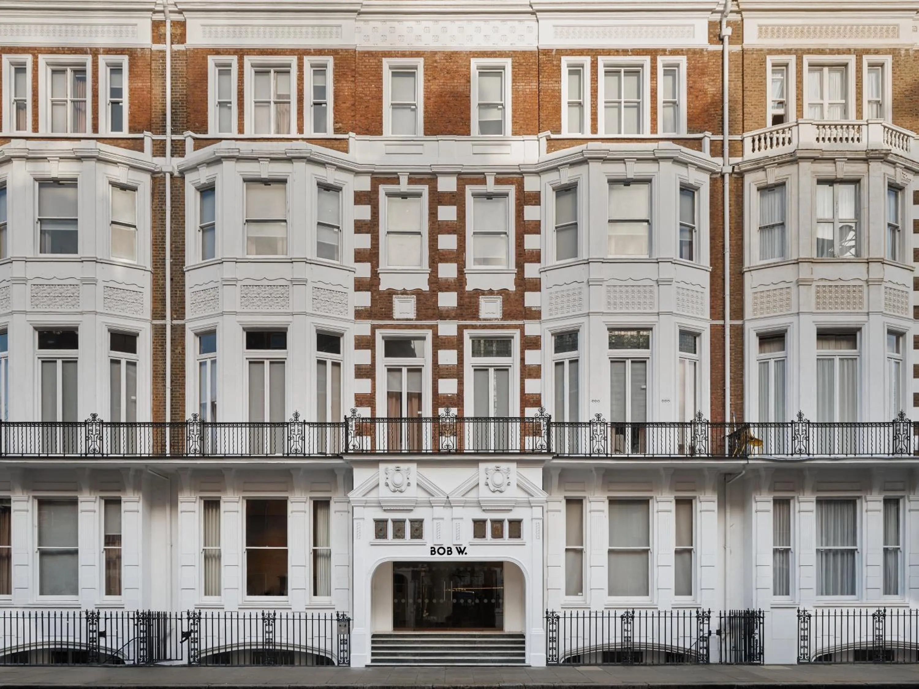 Property building in Bob W London Kensington
