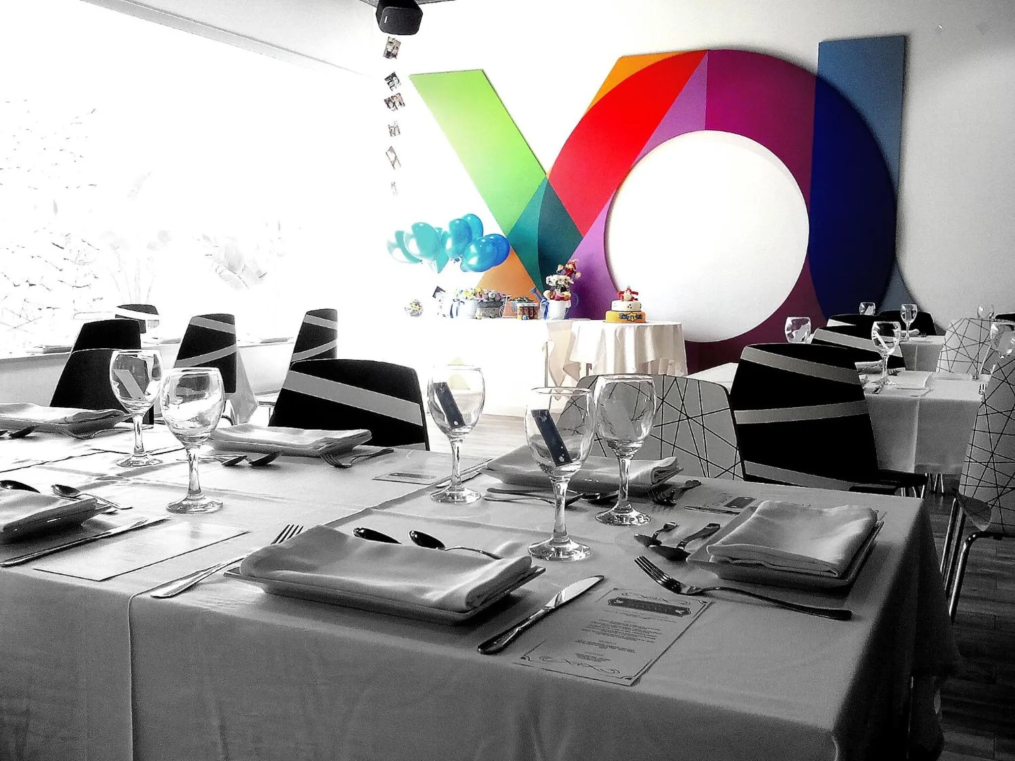 Restaurant/places to eat in Urban Youth Hostel