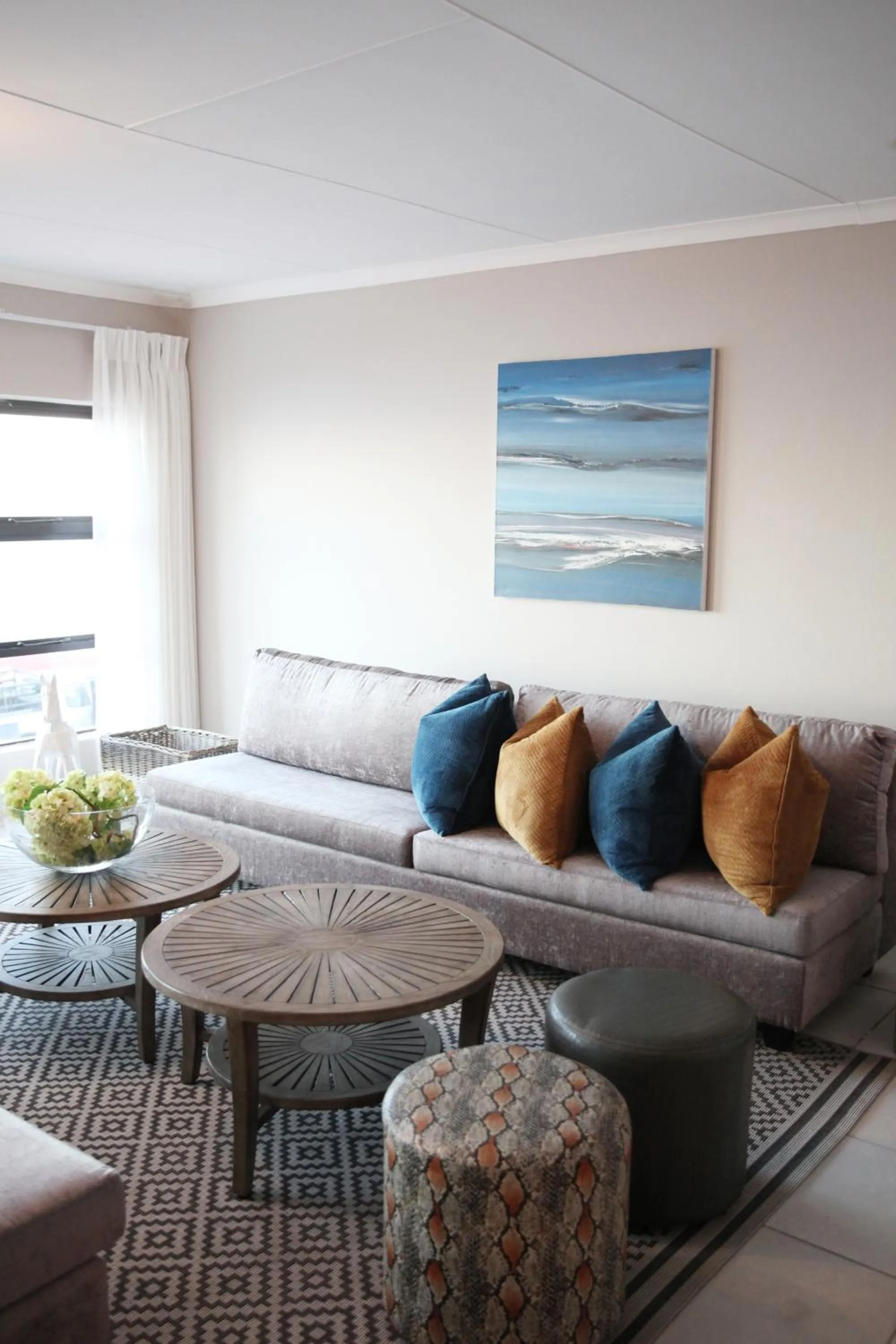 Library in Eden Guesthouse B&B