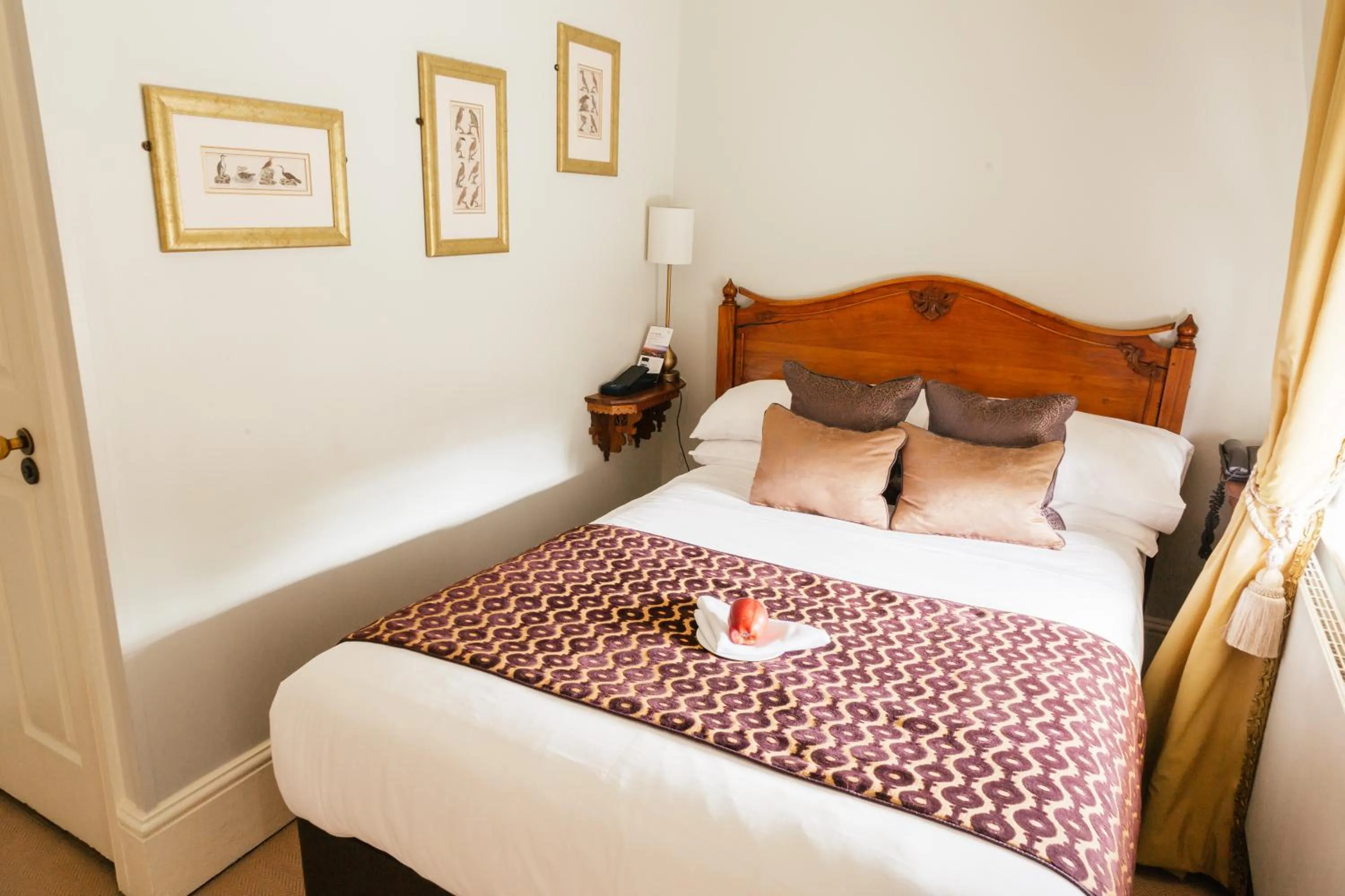 Bedroom, Bed in Twenty Nevern Square Hotel