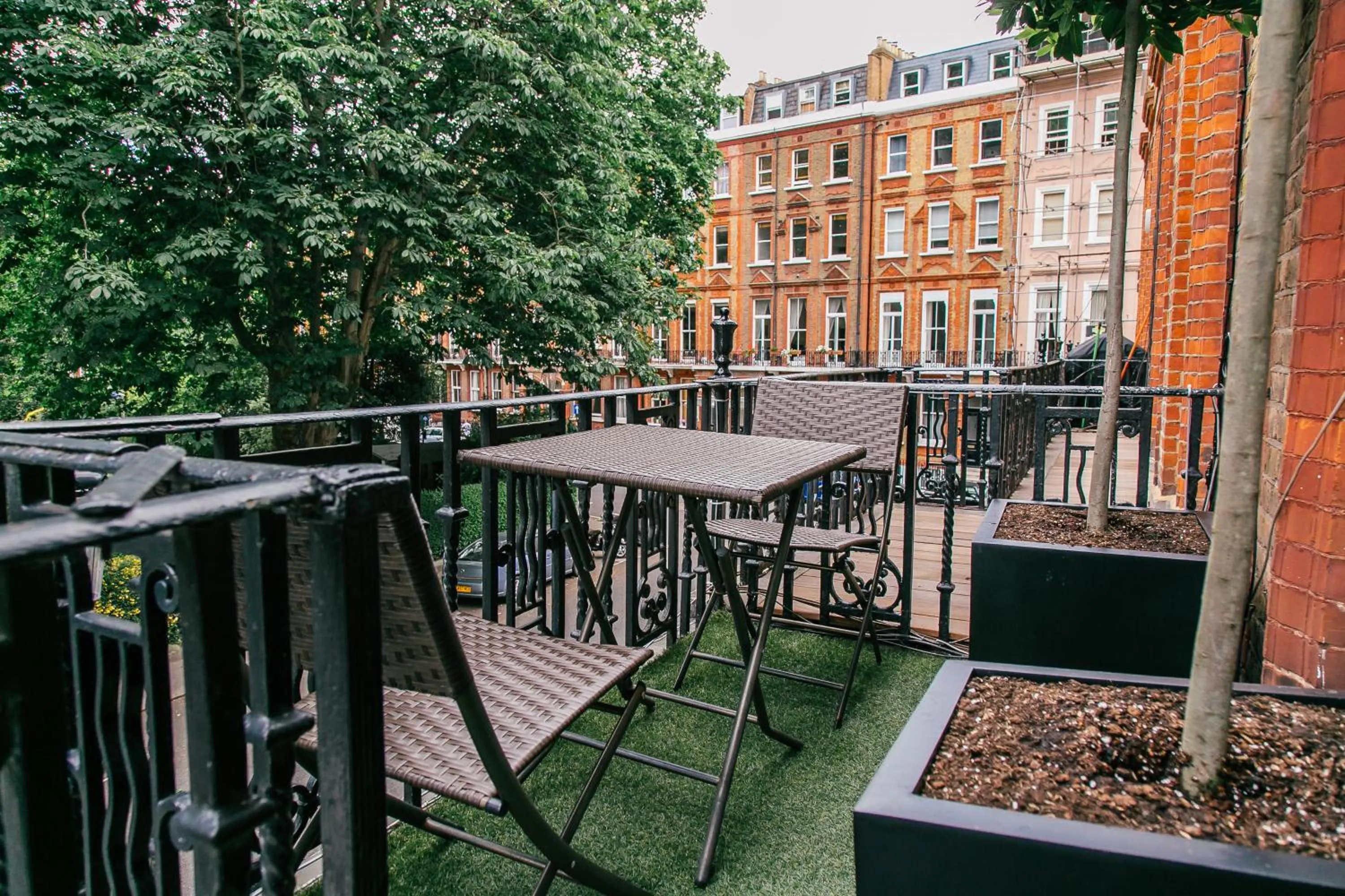 Neighbourhood in Twenty Nevern Square Hotel