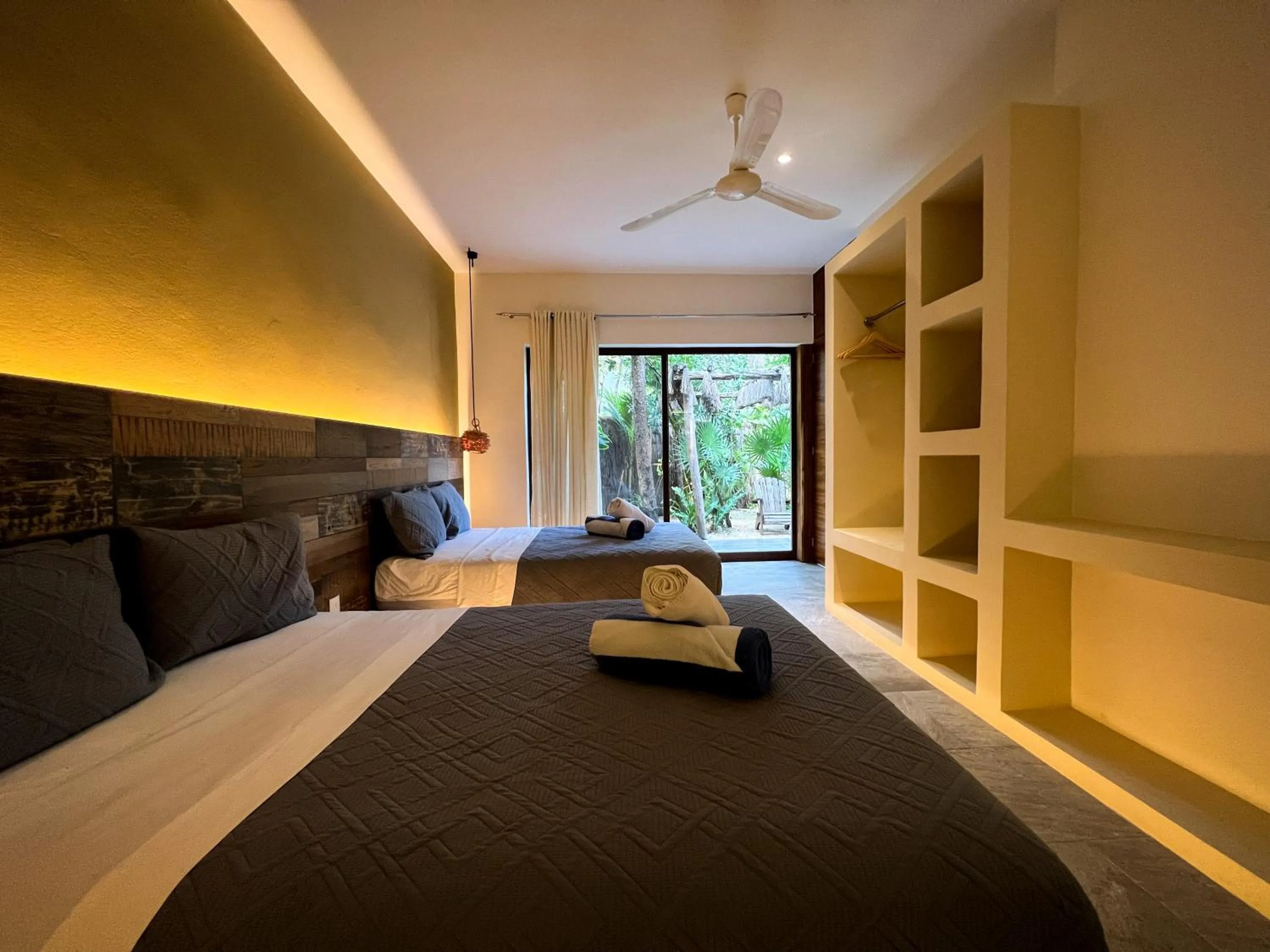 Photo of the whole room, Bed in Kuun Taak Tulum