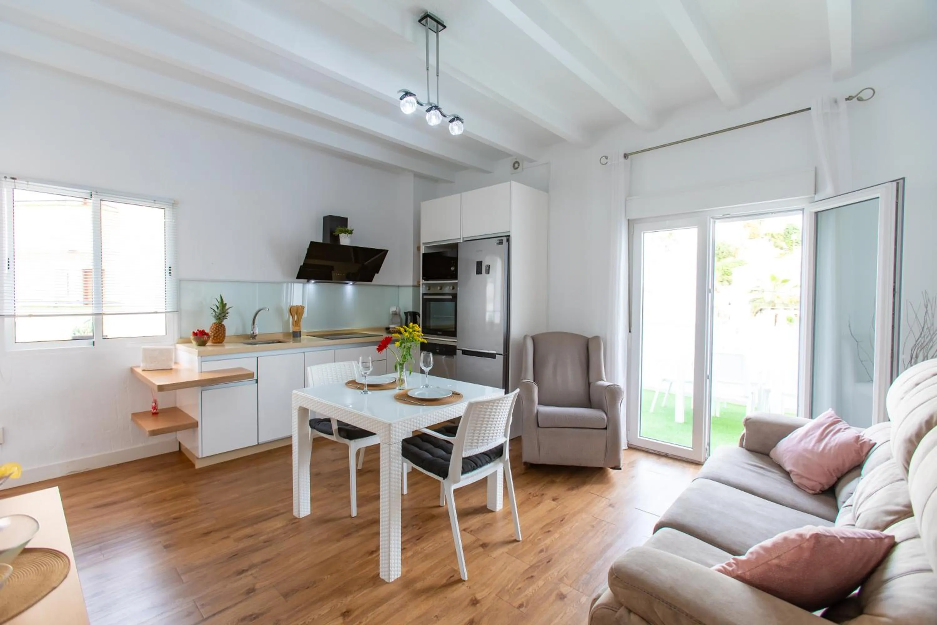 Kitchen or kitchenette in Boutique Rooms Playa Burriana