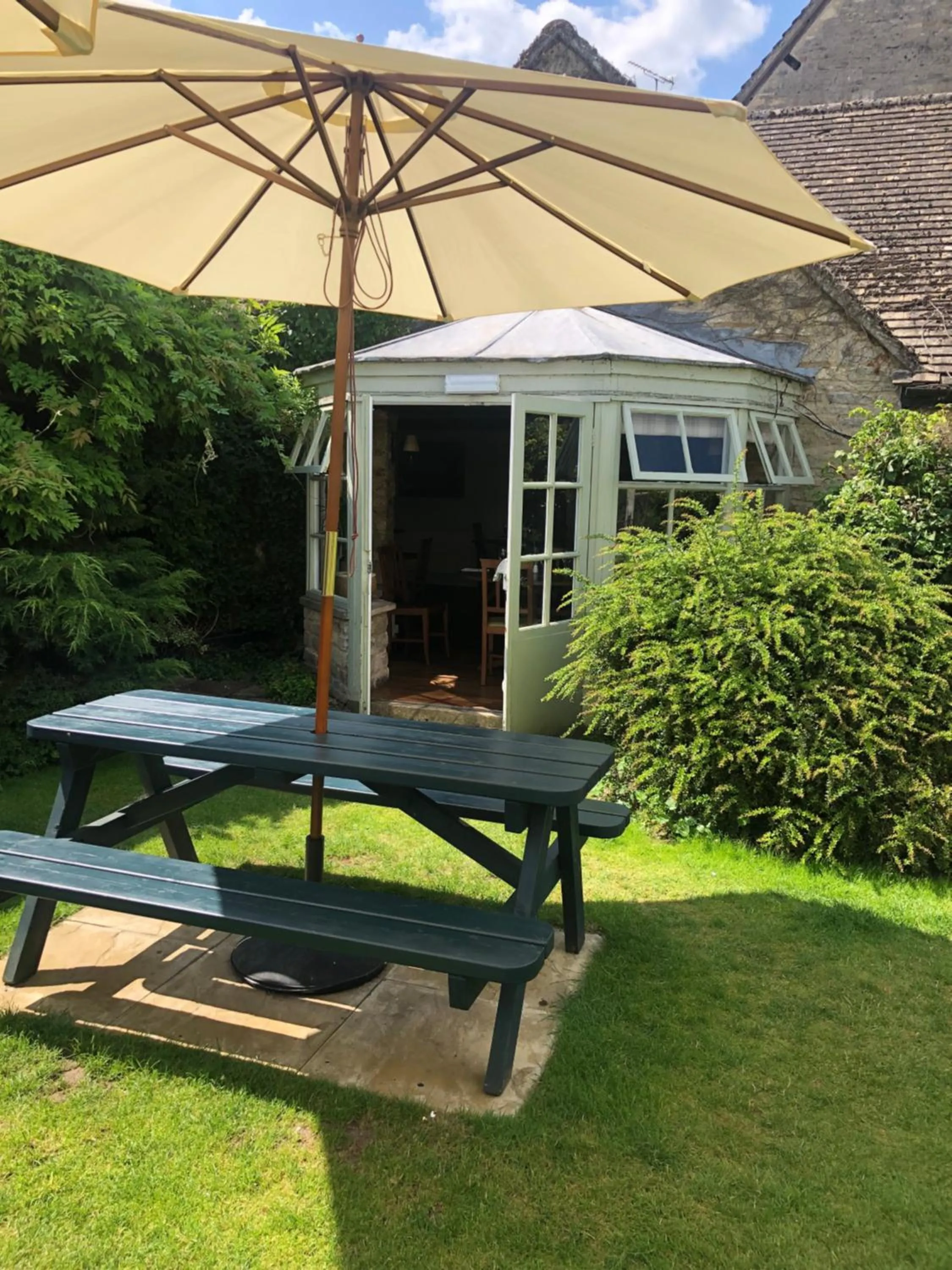 Corinium Hotel & Restaurant