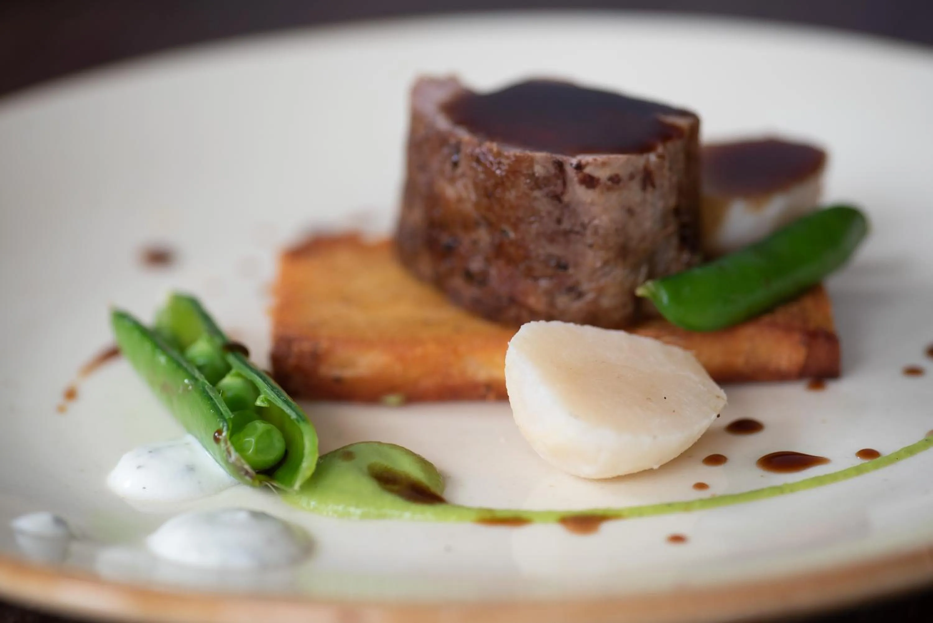 Corinium Hotel & Restaurant