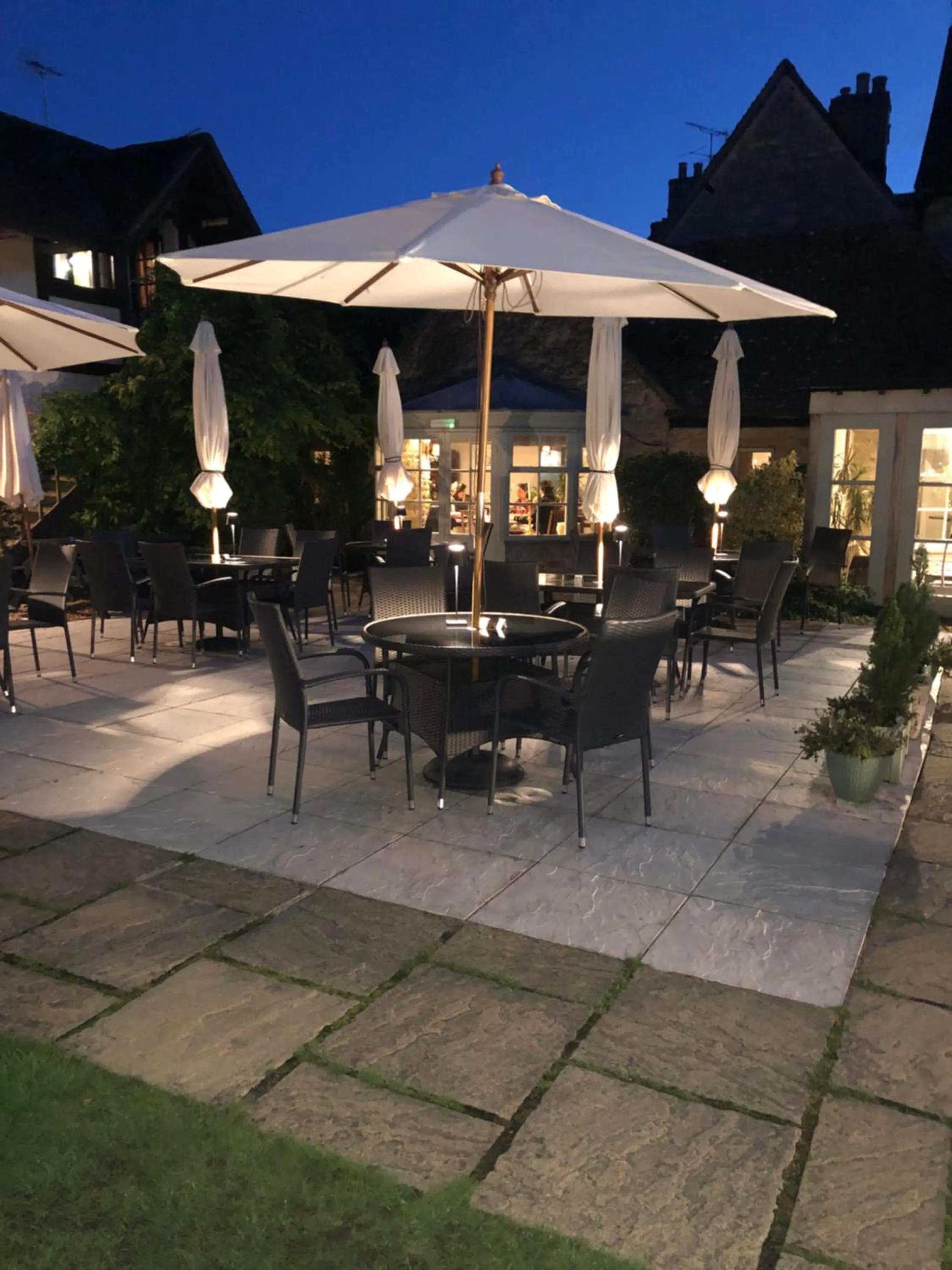 Corinium Hotel & Restaurant