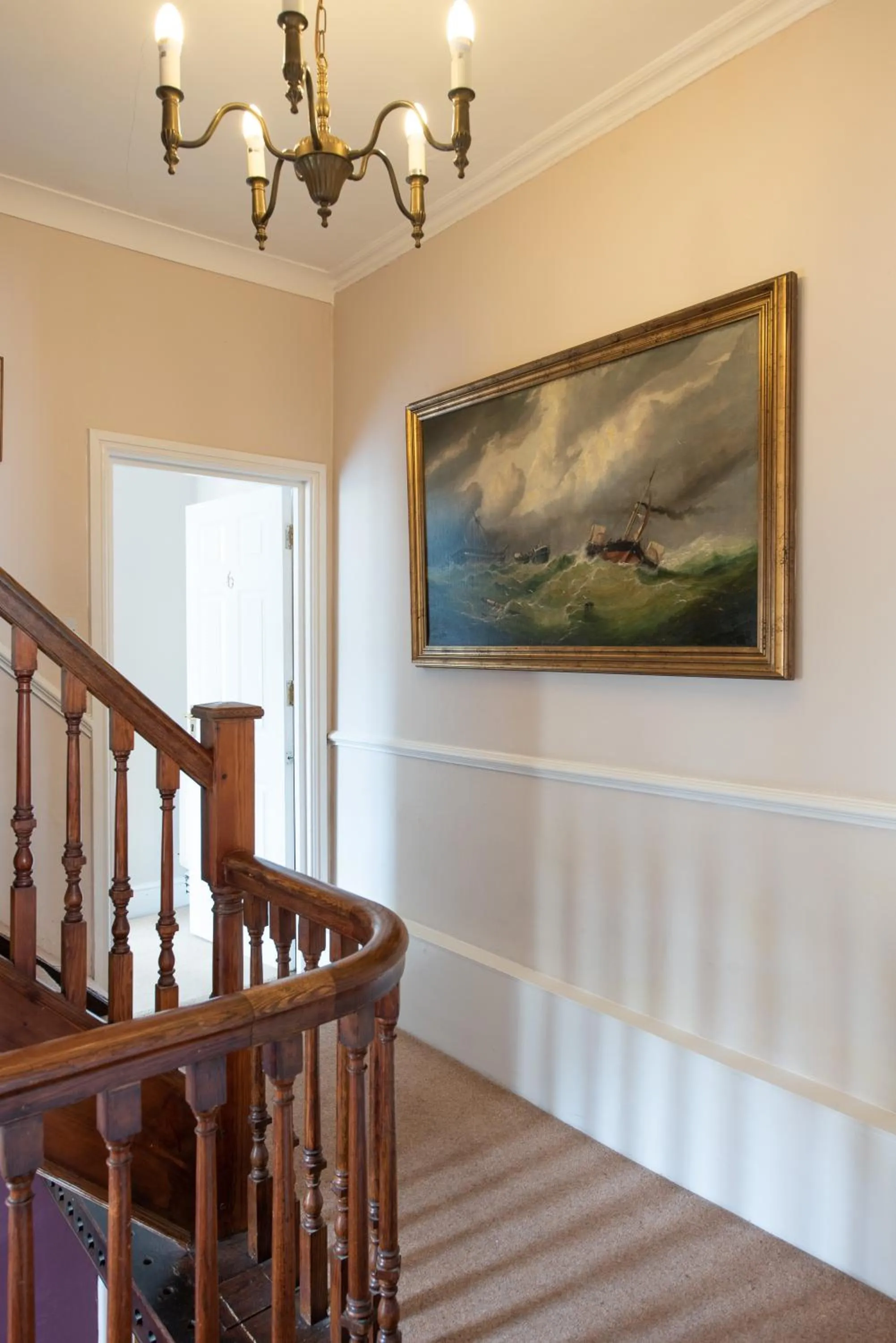 Corinium Hotel & Restaurant