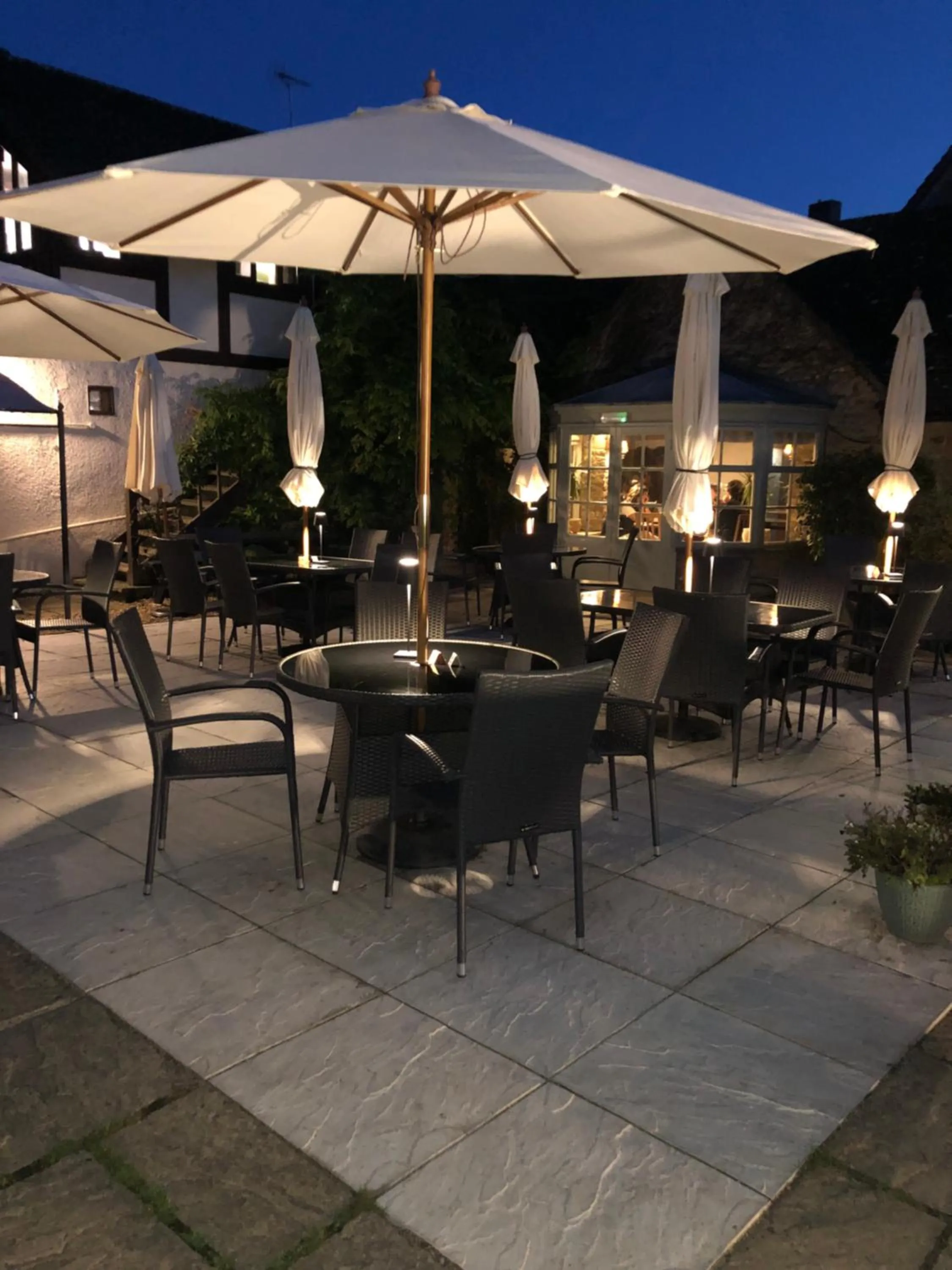 Corinium Hotel & Restaurant