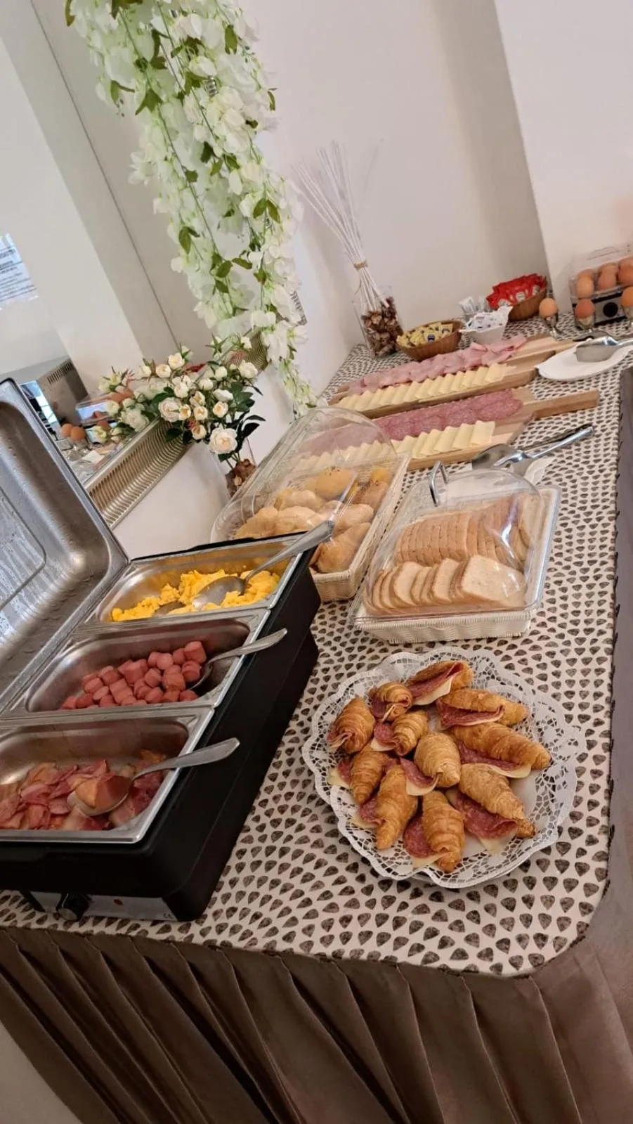 Restaurant/places to eat in Hotel Napoleon