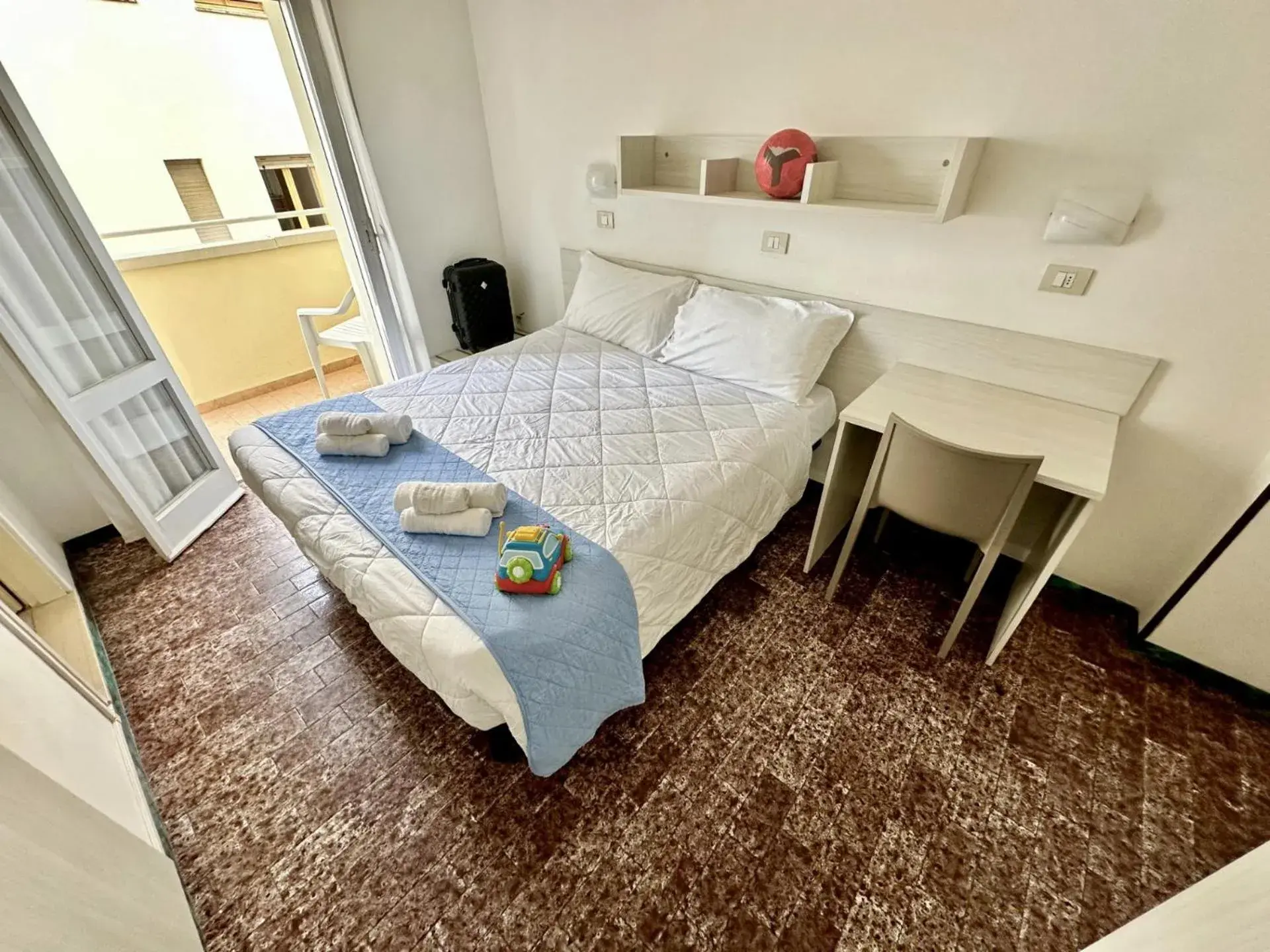 Standard Double or Twin Room in Hotel Napoleon Standard Double or Twin Room in Hotel Napoleon