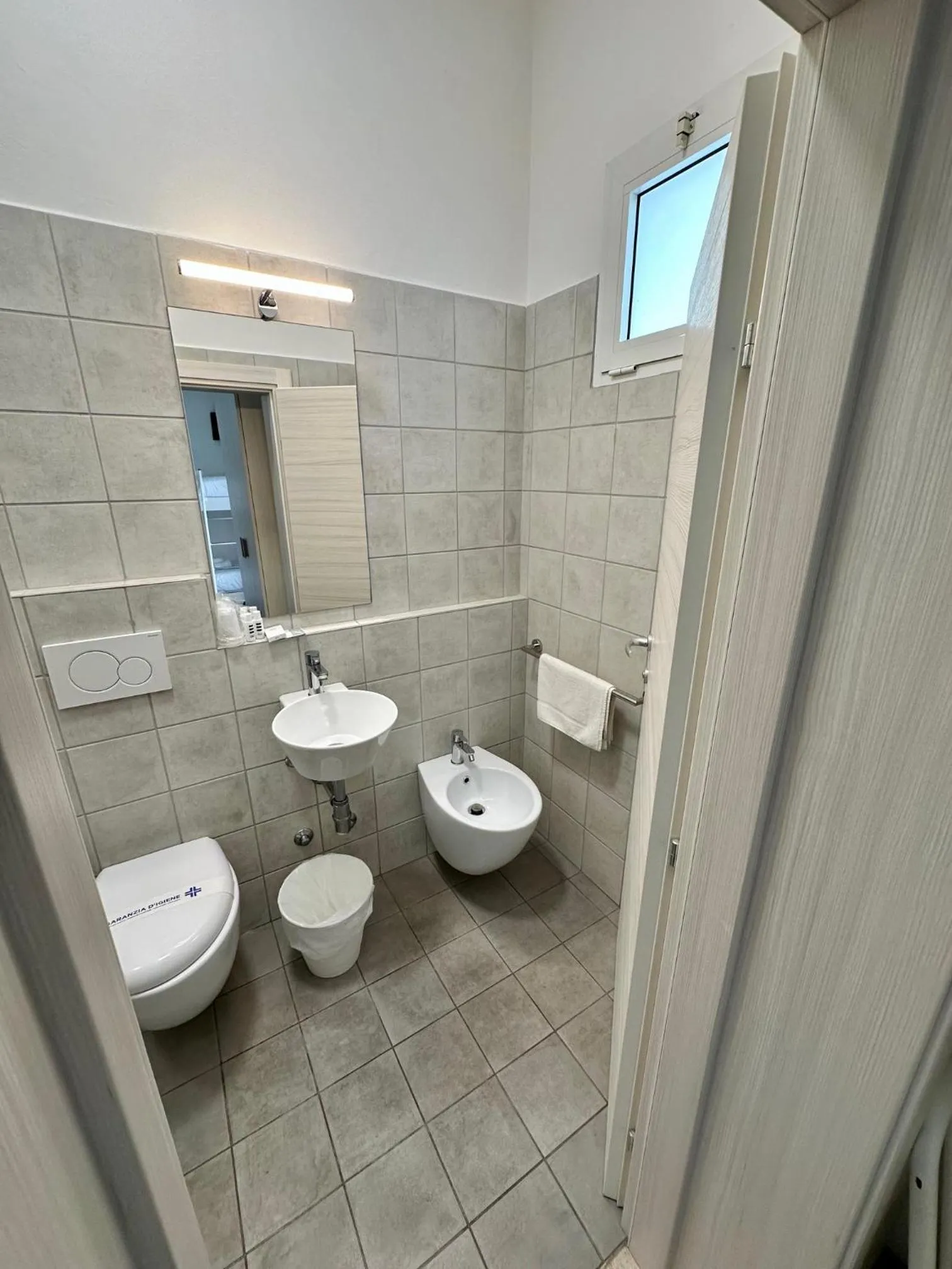 Shower in Hotel Napoleon