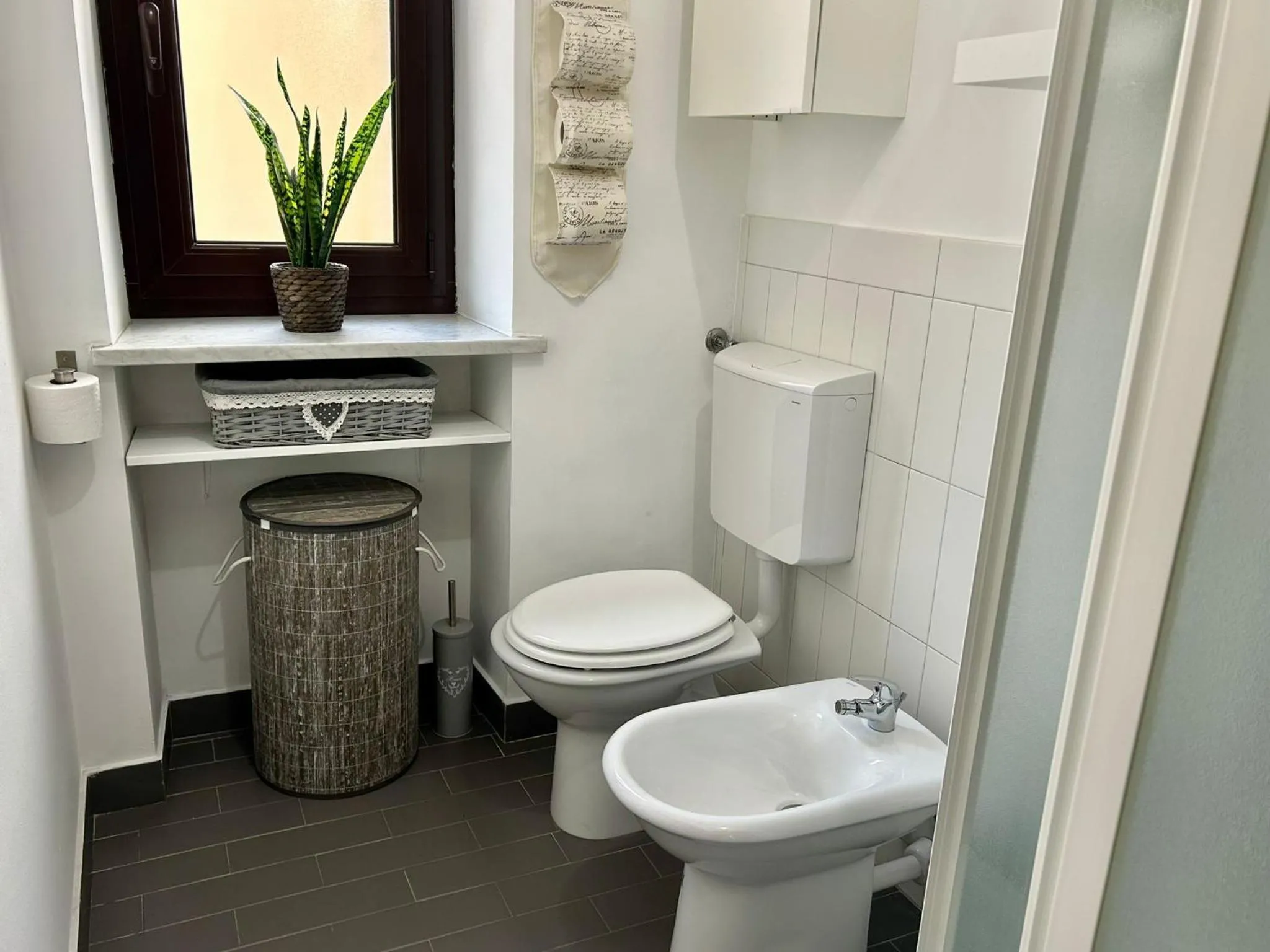 Toilet in Santhry House