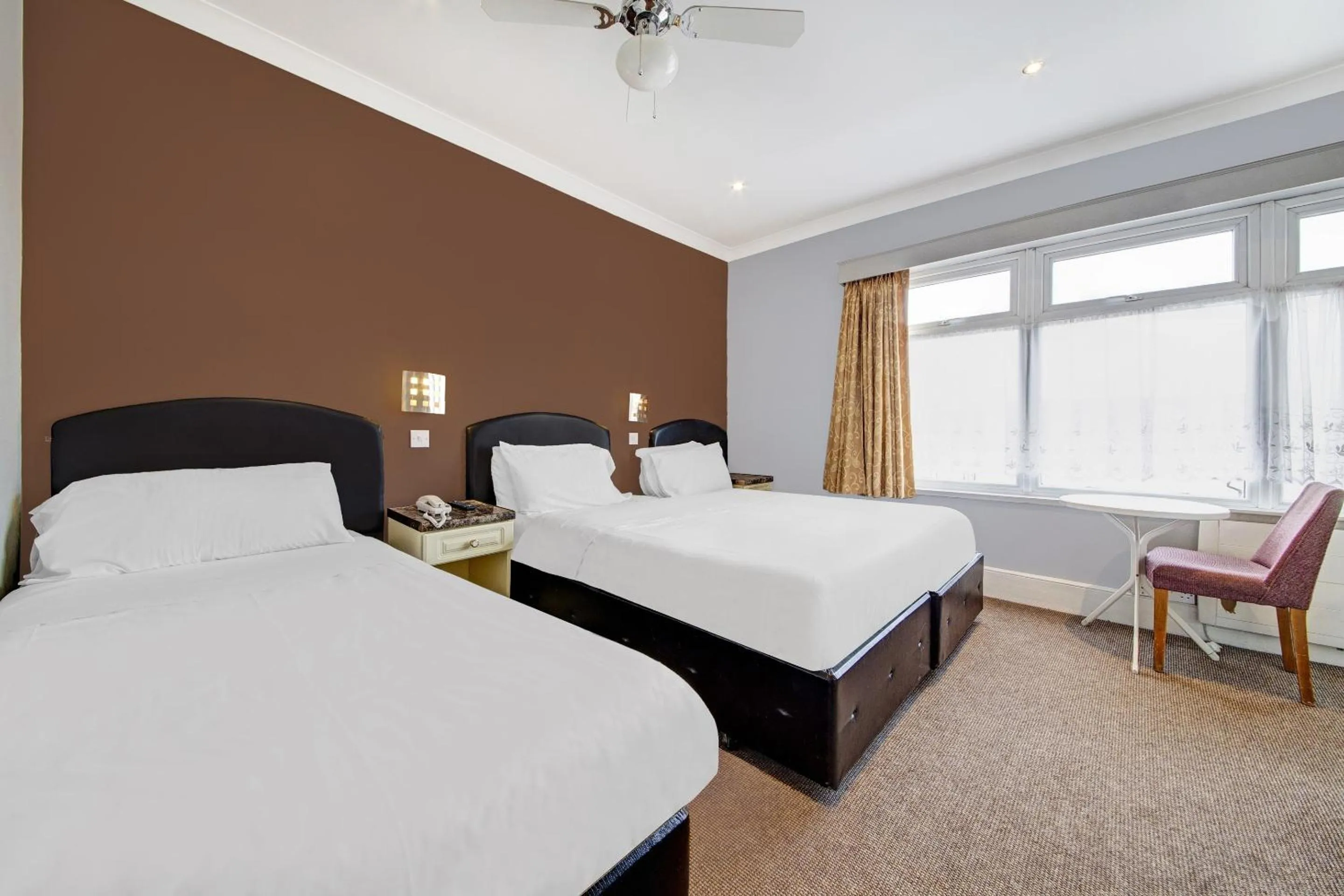 Bedroom, Bed in OYO Bostons Manor Hotel, Hanwell London