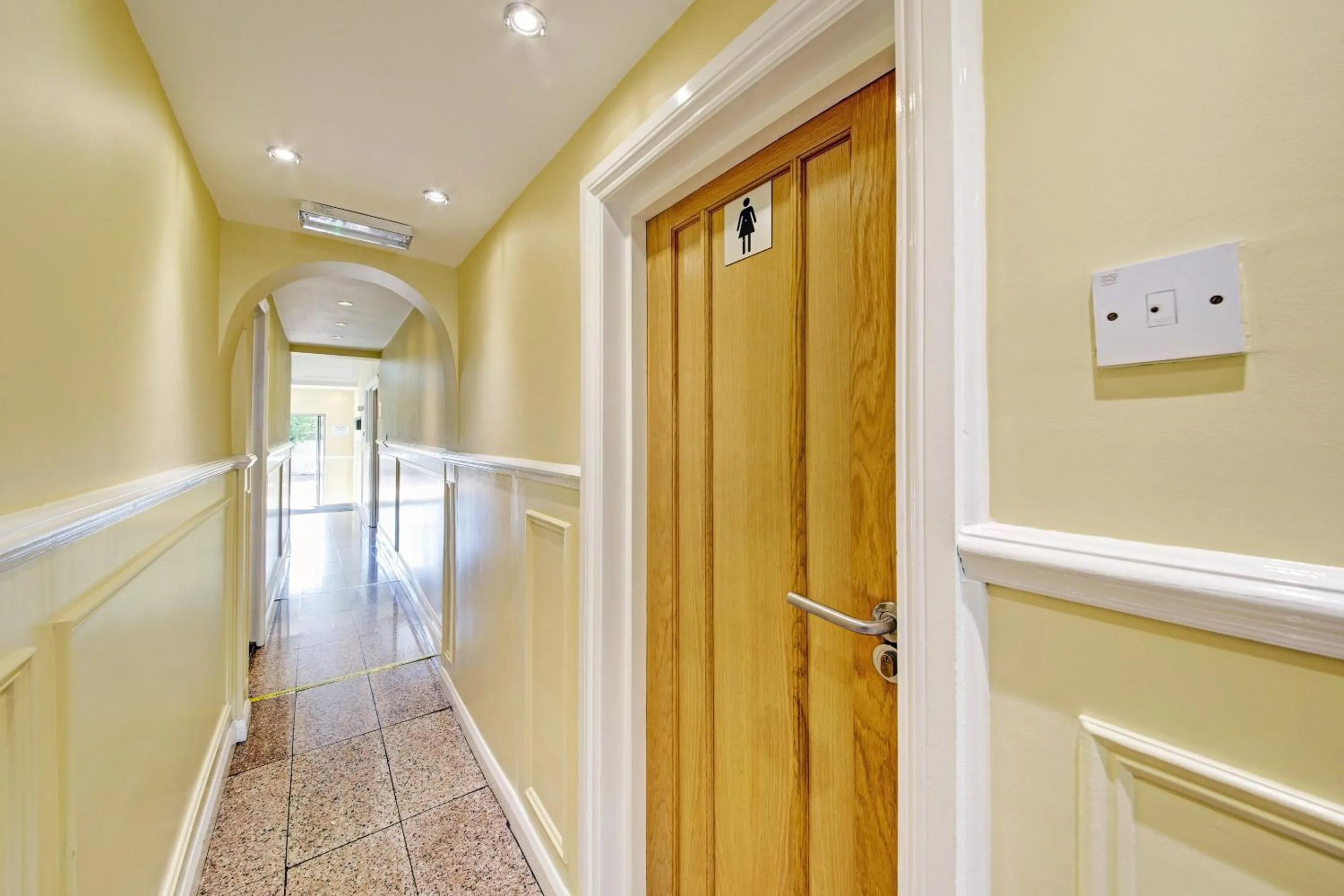 Lobby or reception in OYO Bostons Manor Hotel, Hanwell London