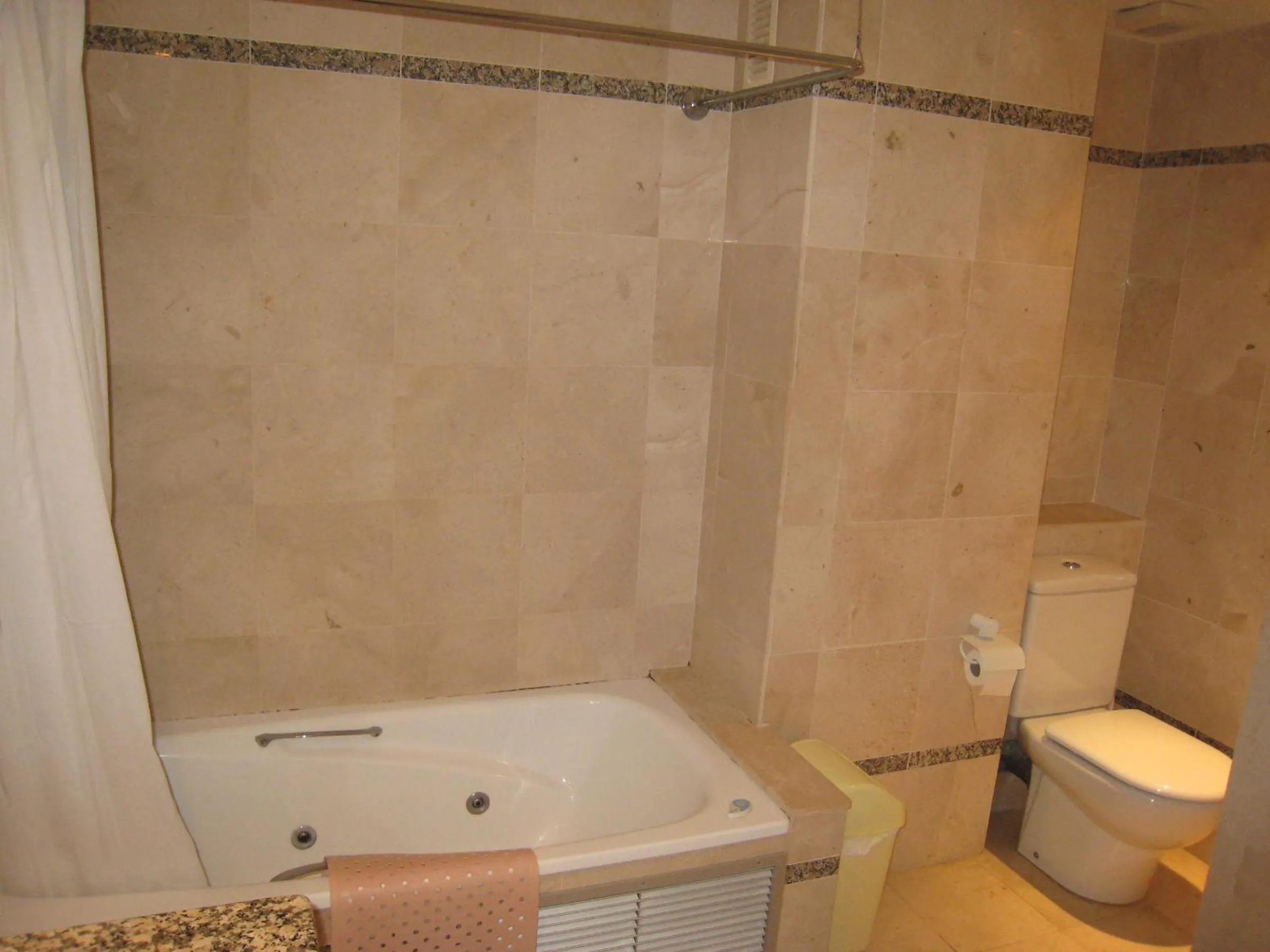 Apartamento de lujo con piscina y parking, admite mascotas - ES-323-15