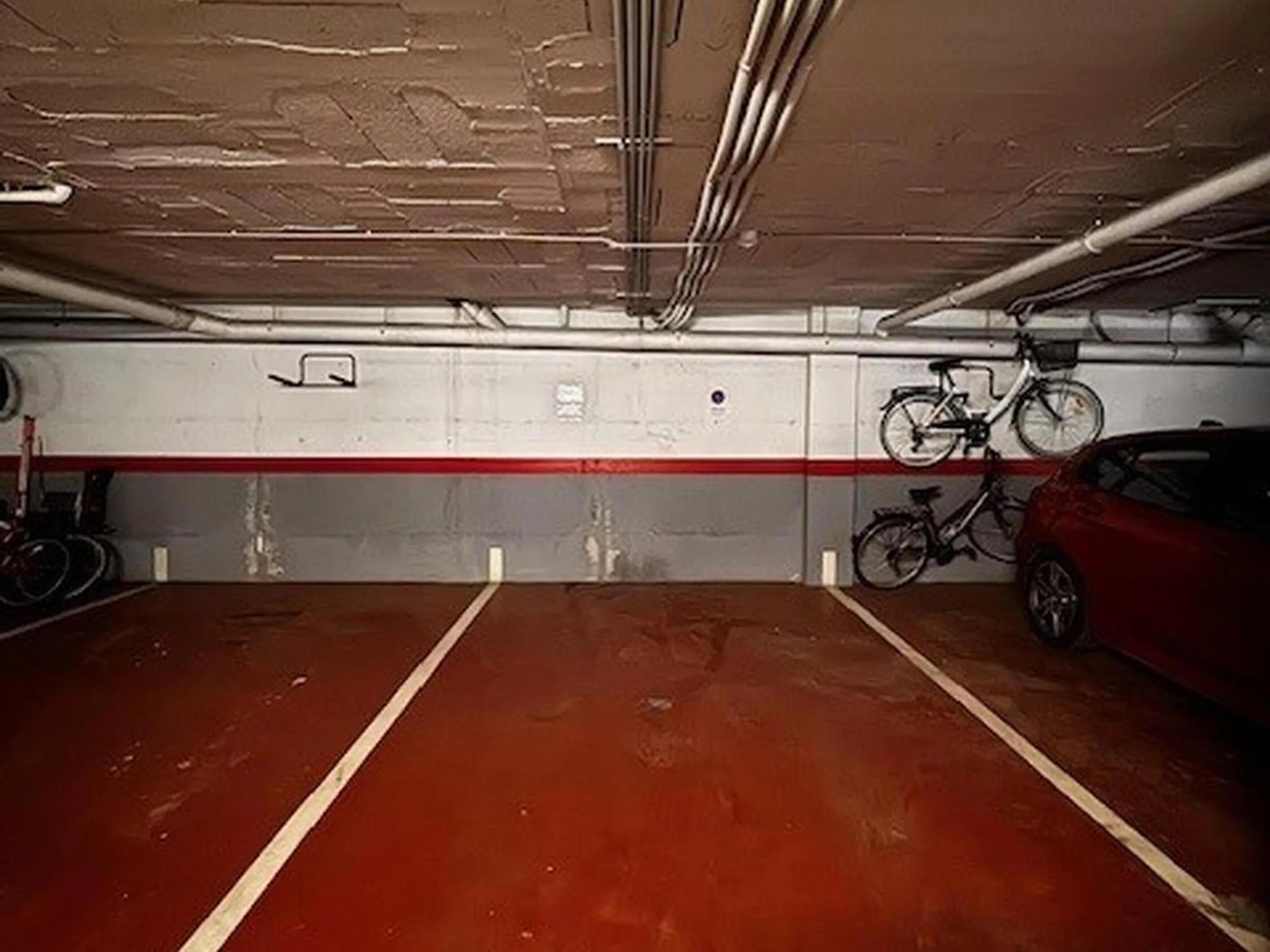 Apartamento de lujo con piscina y parking, admite mascotas - ES-323-15