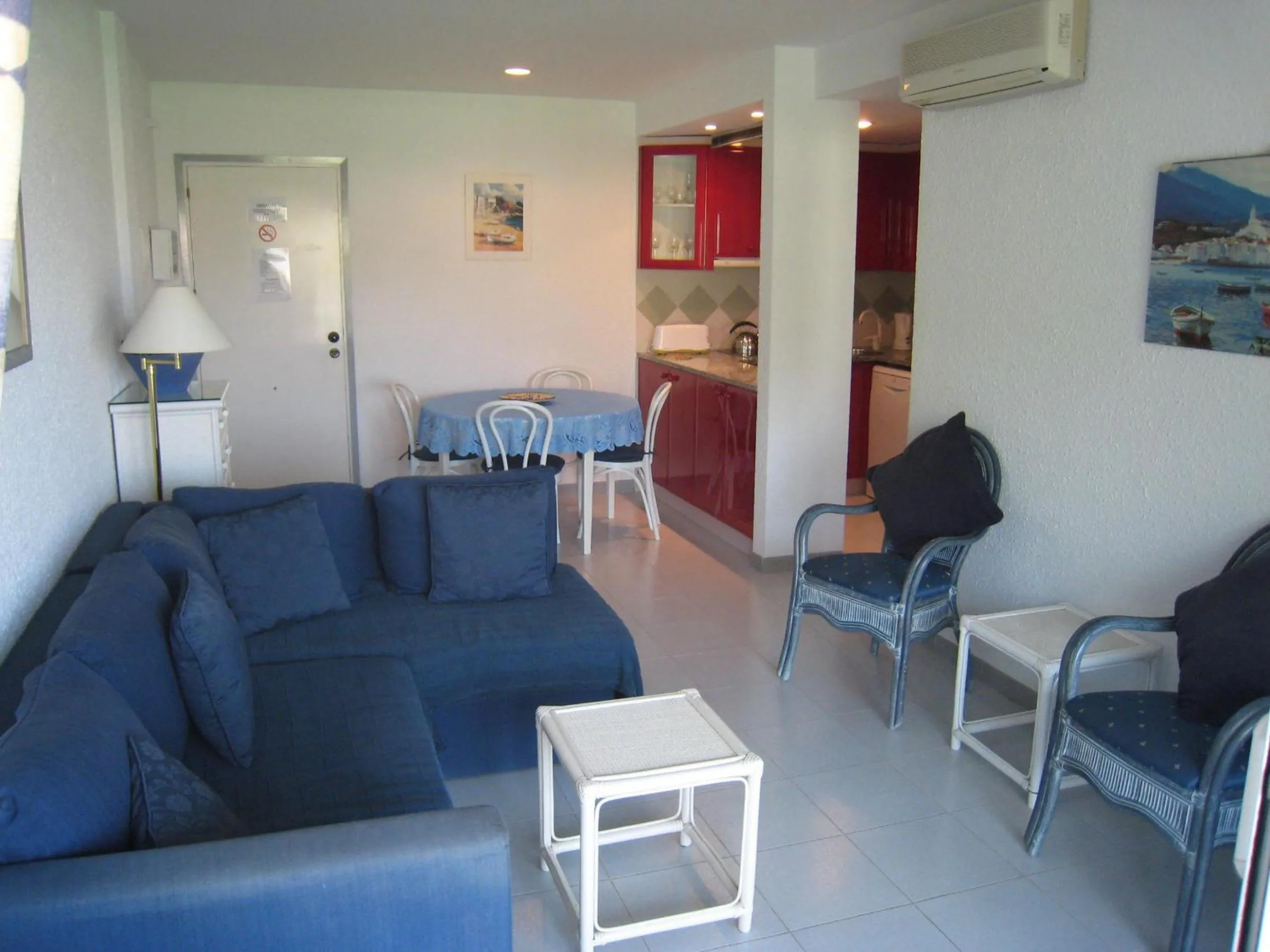 Apartamento de lujo con piscina y parking, admite mascotas - ES-323-15