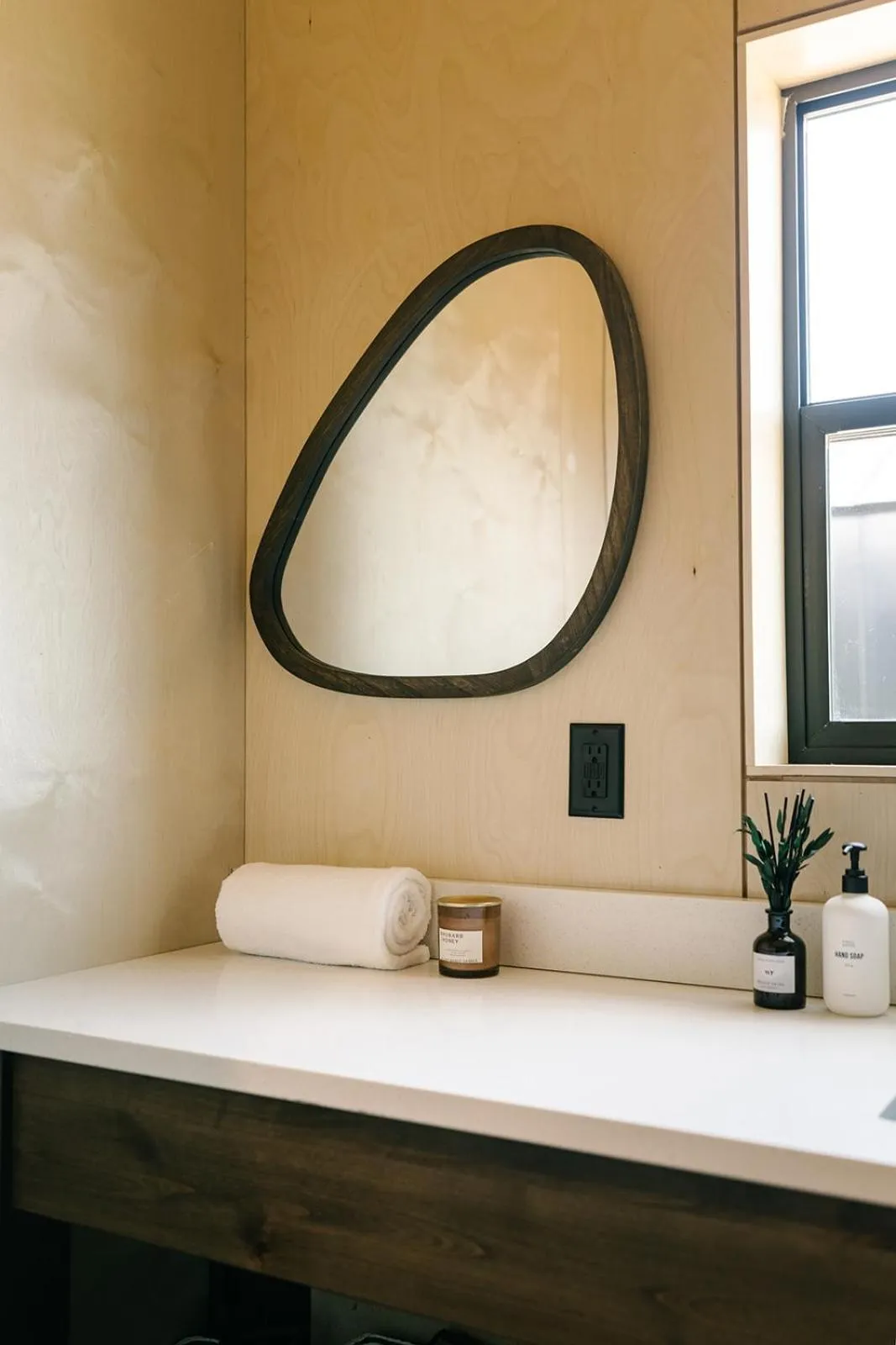 Yellowstone Peaks Hotel