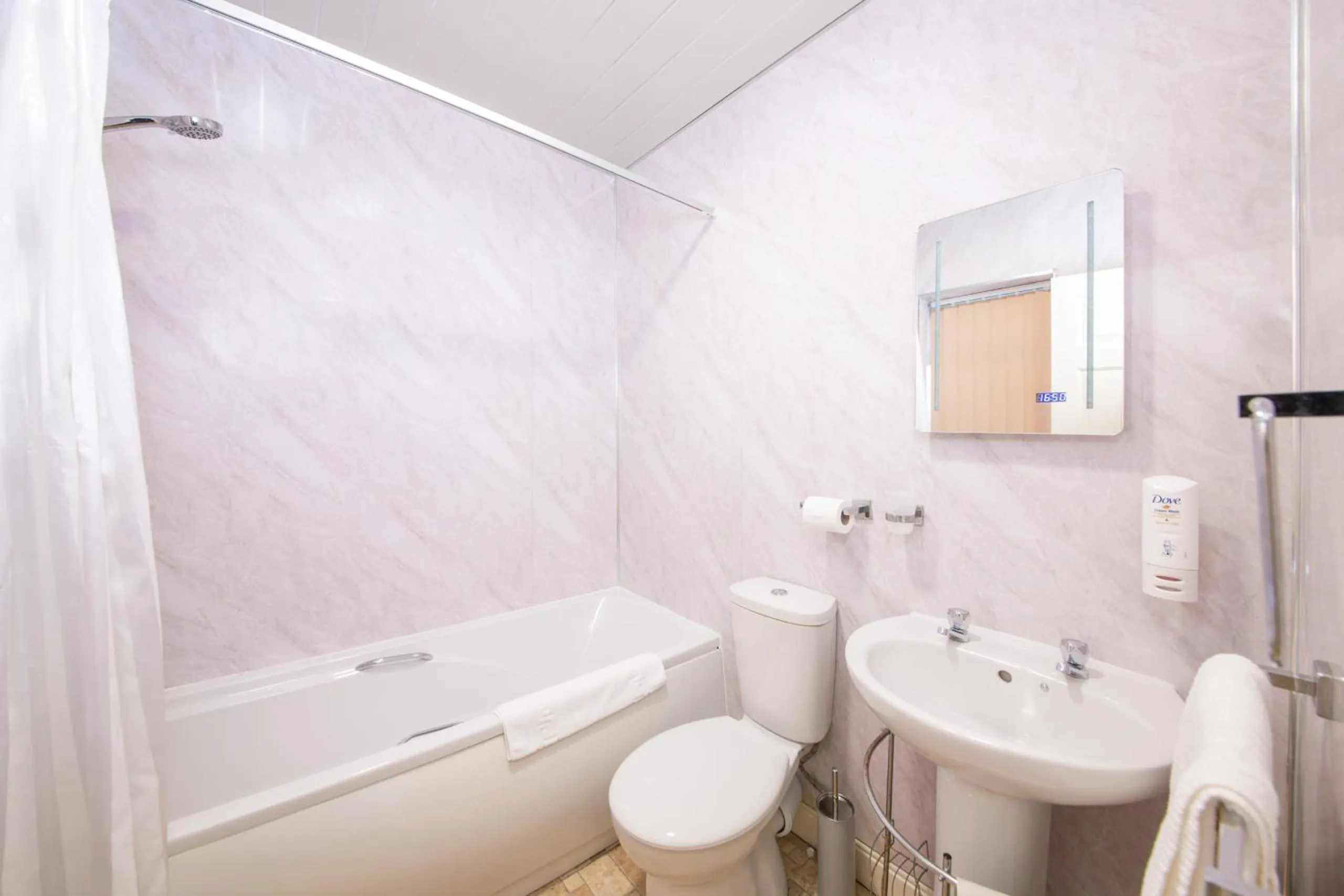 Bathroom in Dalesgate Hotel - Self Check In