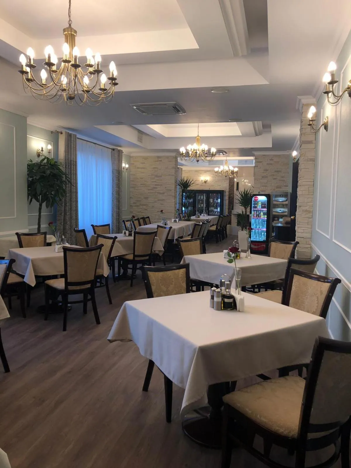 Restaurant/places to eat in Vila Preciosa