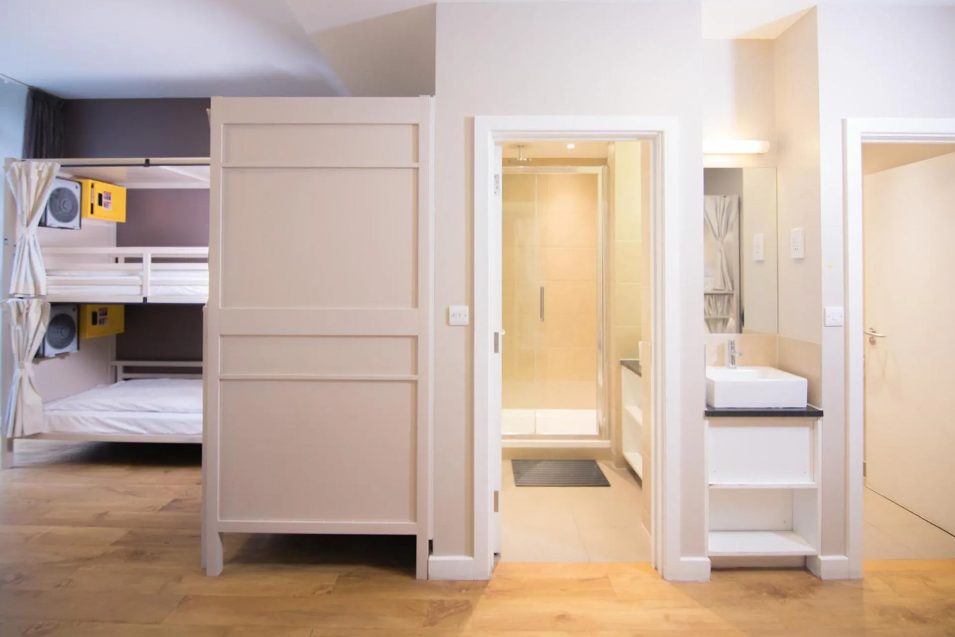 Bed in Wombat's City Hostel London