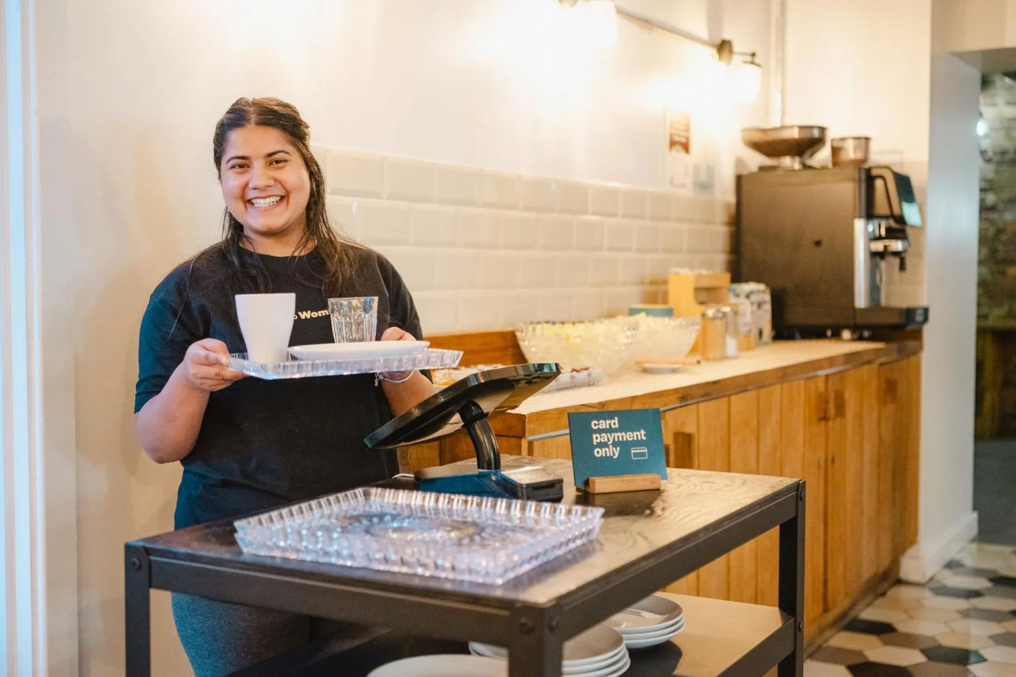 Breakfast in Wombat's City Hostel London