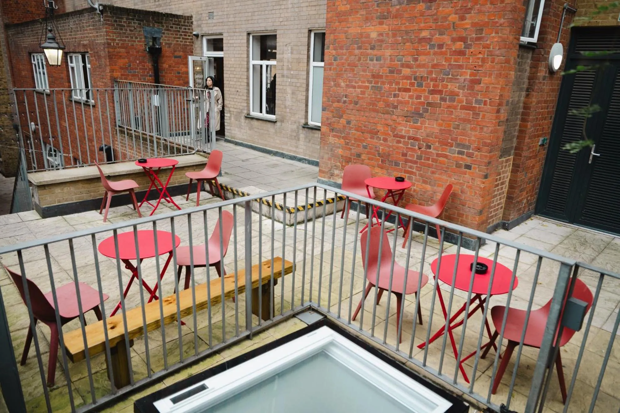 Communal lounge/ TV room in Wombat's City Hostel London