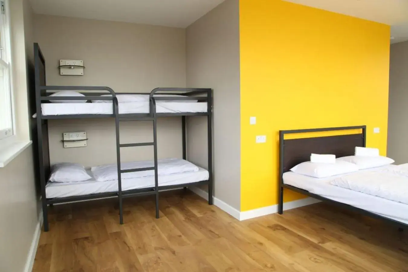 Quadruple Room with Terrace in Wombat's City Hostel London Quadruple Room with Terrace in Wombat's City Hostel London