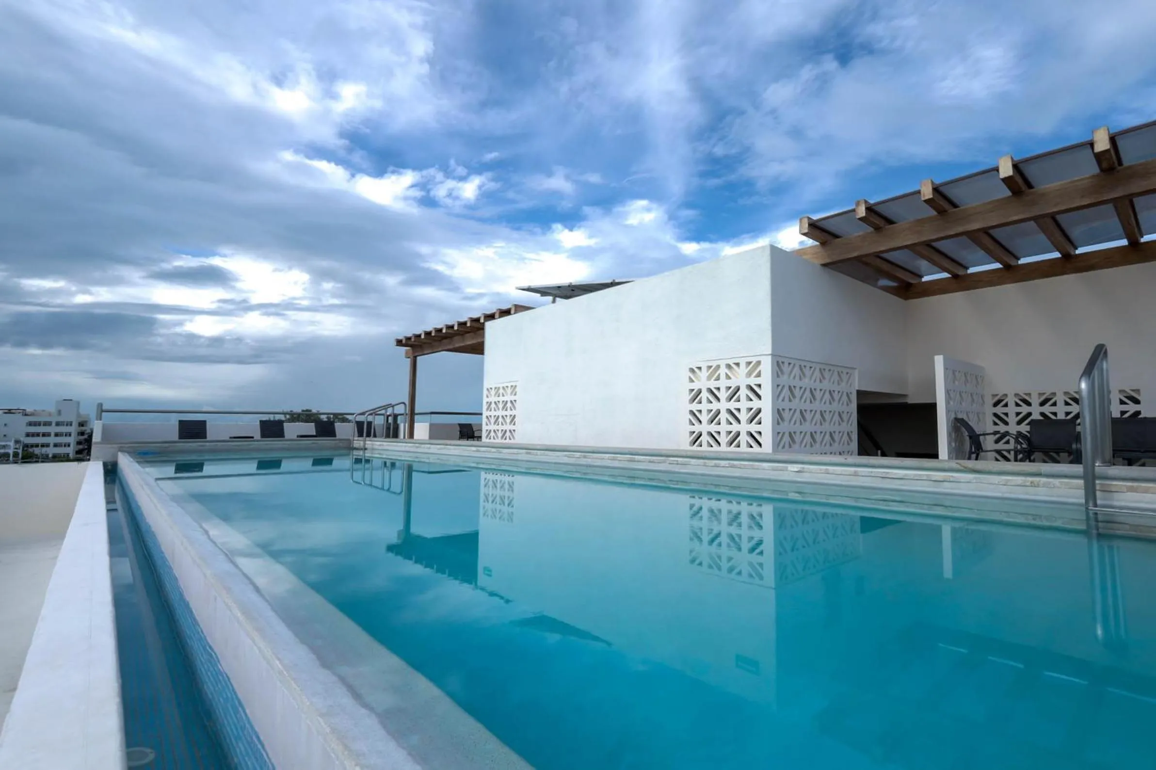 La Poza Suites