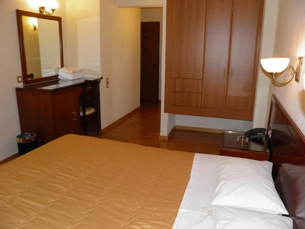 Photo of the whole room, Bed in Hotel Meletiou