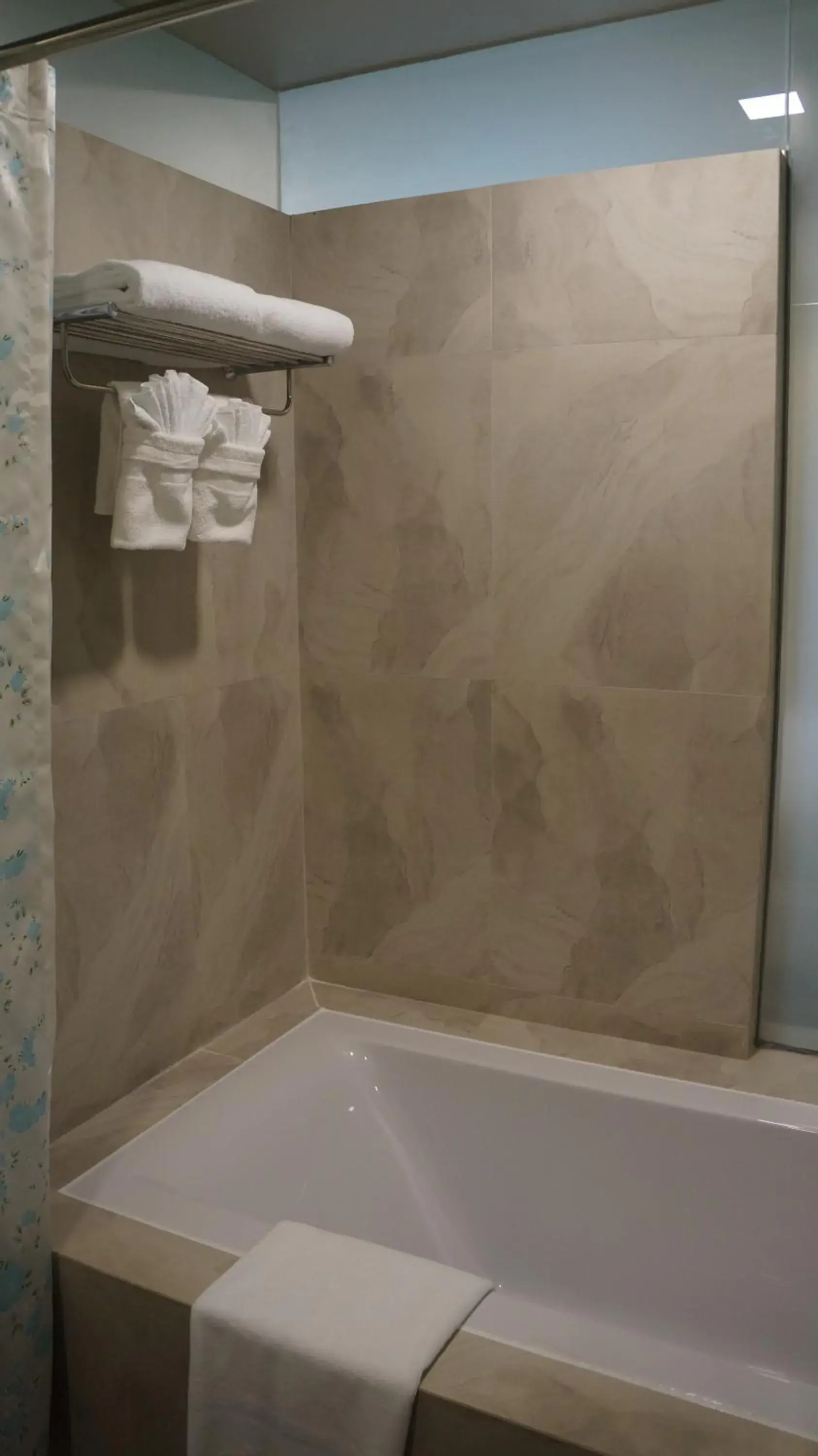 Deluxe Double or Twin Room in Hotel Parami Deluxe Double or Twin Room in Hotel Parami