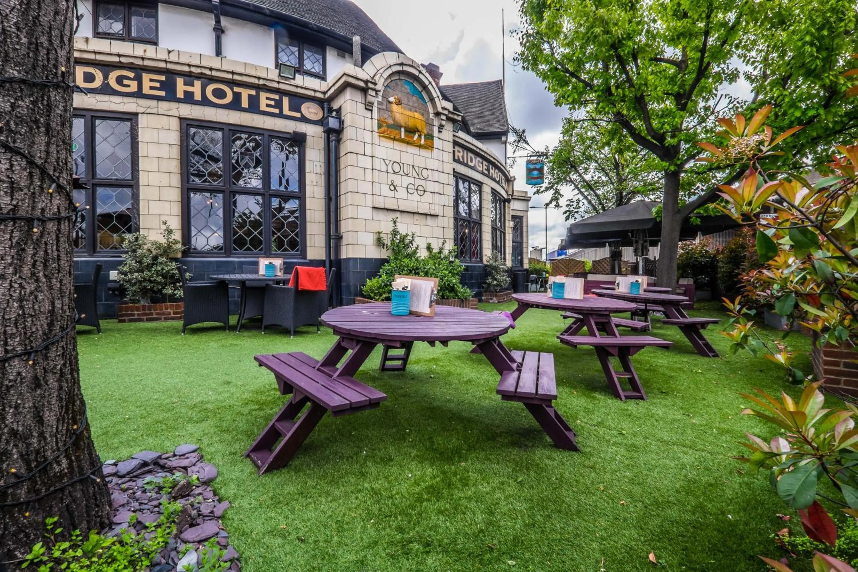 Patio in Bridge Hotel