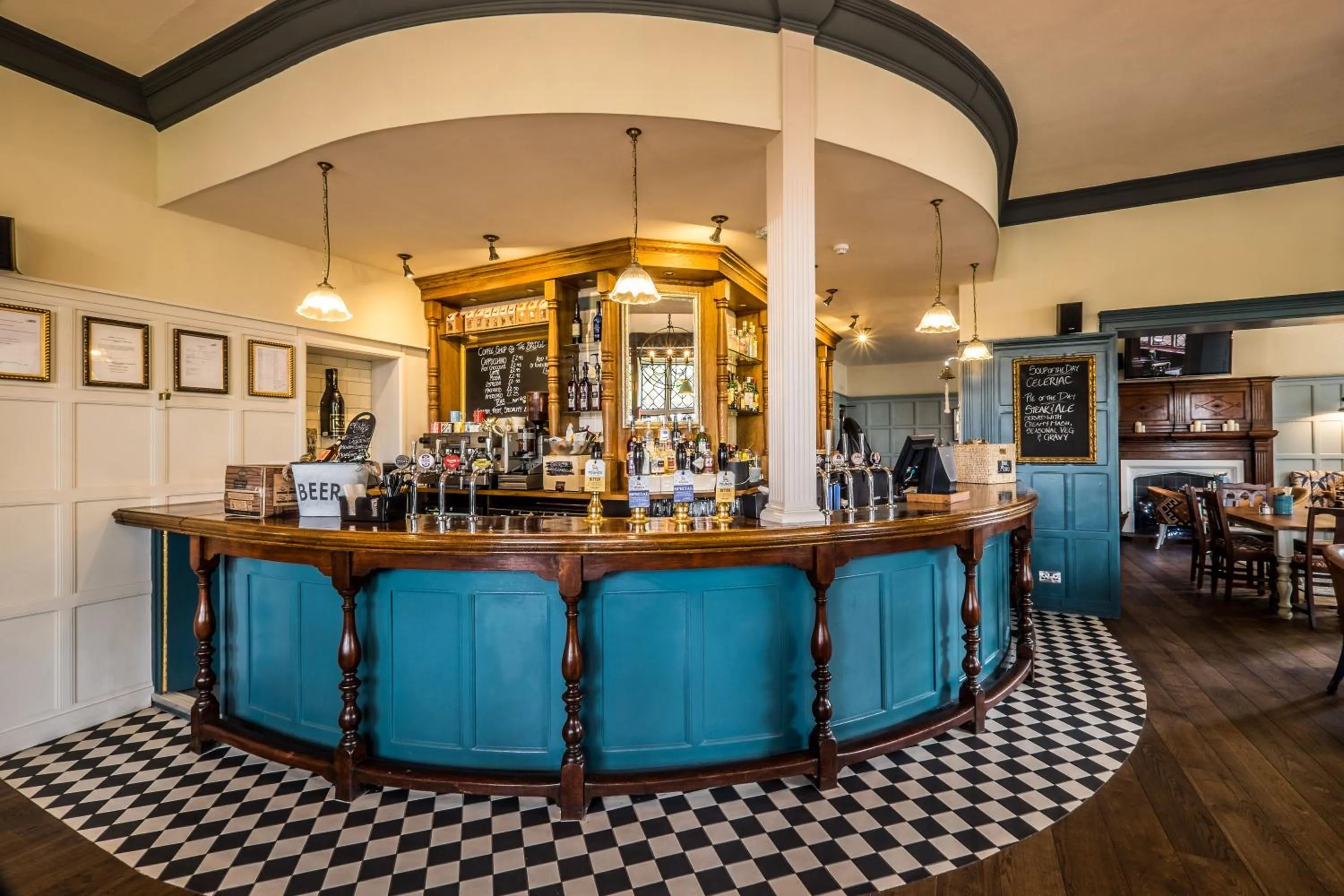 Lounge or bar in Bridge Hotel