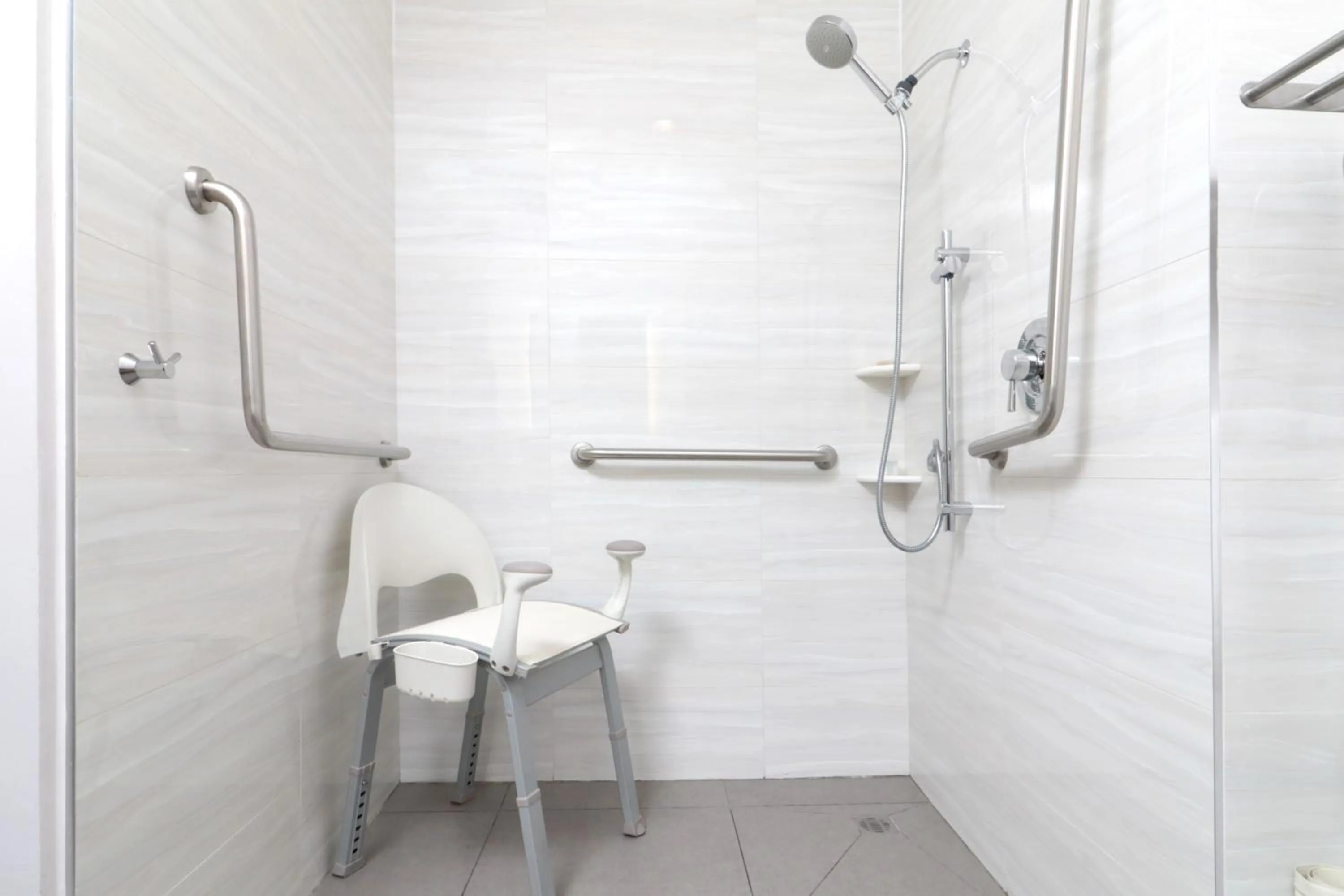 Bathroom in Holiday Inn Express Hotel & Suites Hermosillo by IHG