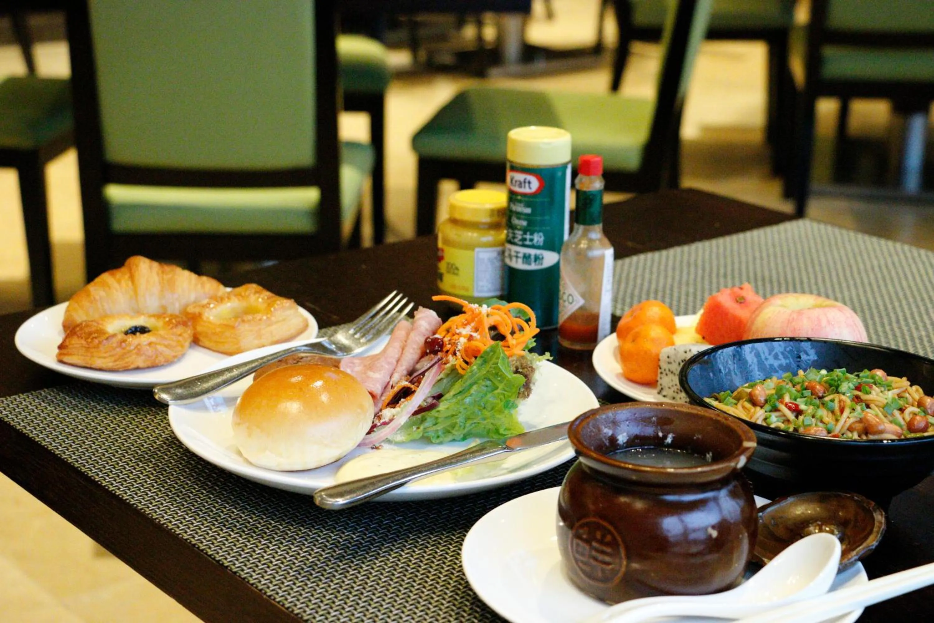 Food in Holiday Inn Nanchang Riverside by IHG