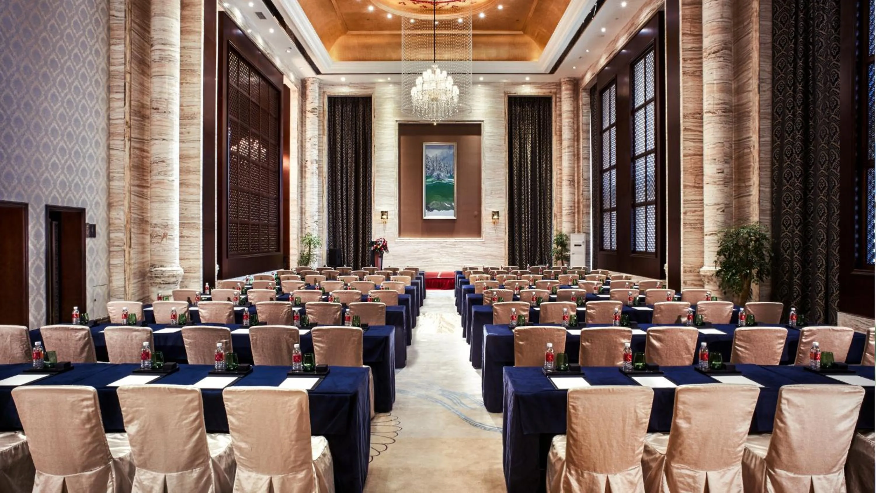 Meeting/conference room in InterContinental Lhasa Paradise by IHG