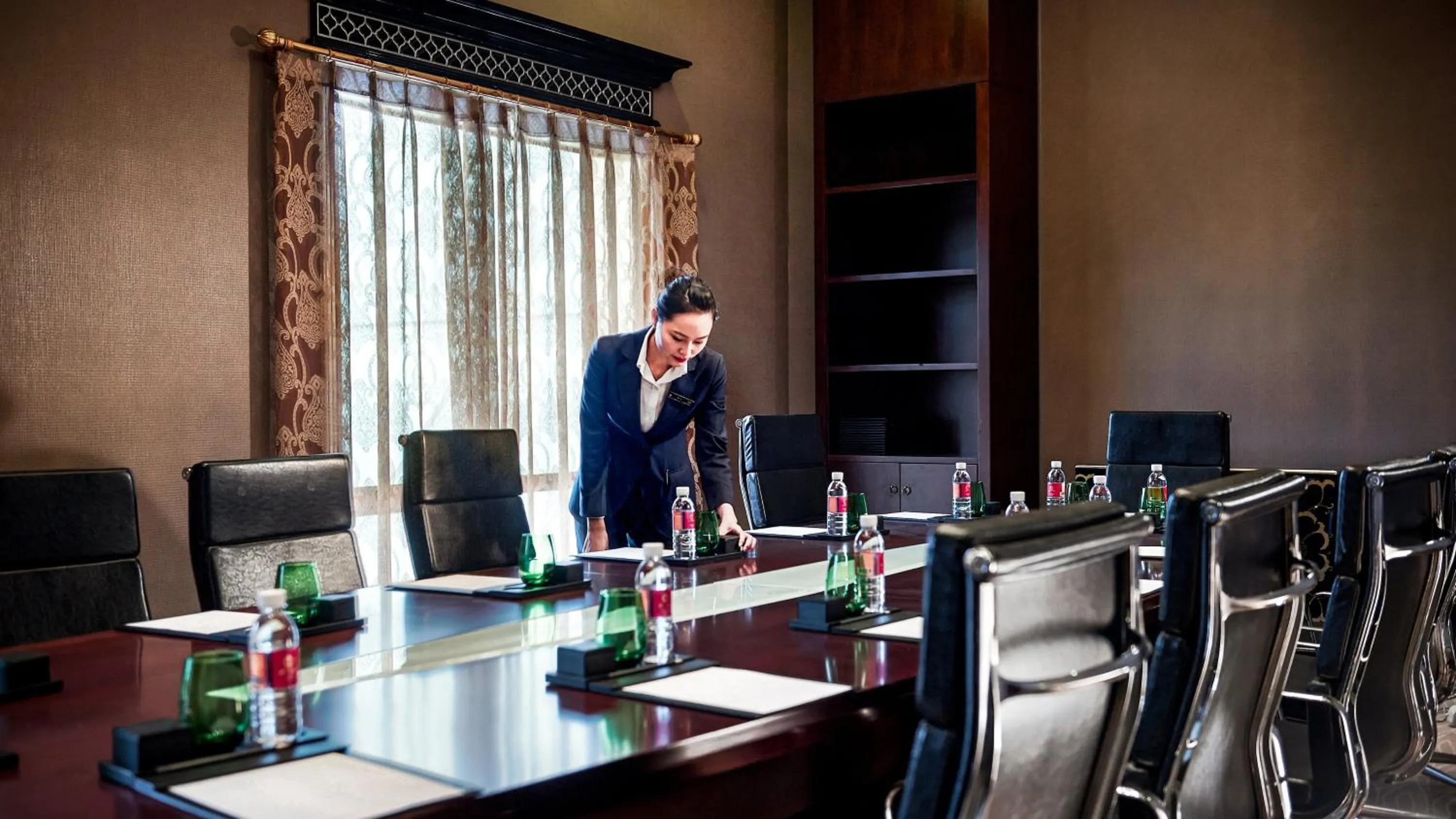 Meeting/conference room in InterContinental Lhasa Paradise by IHG