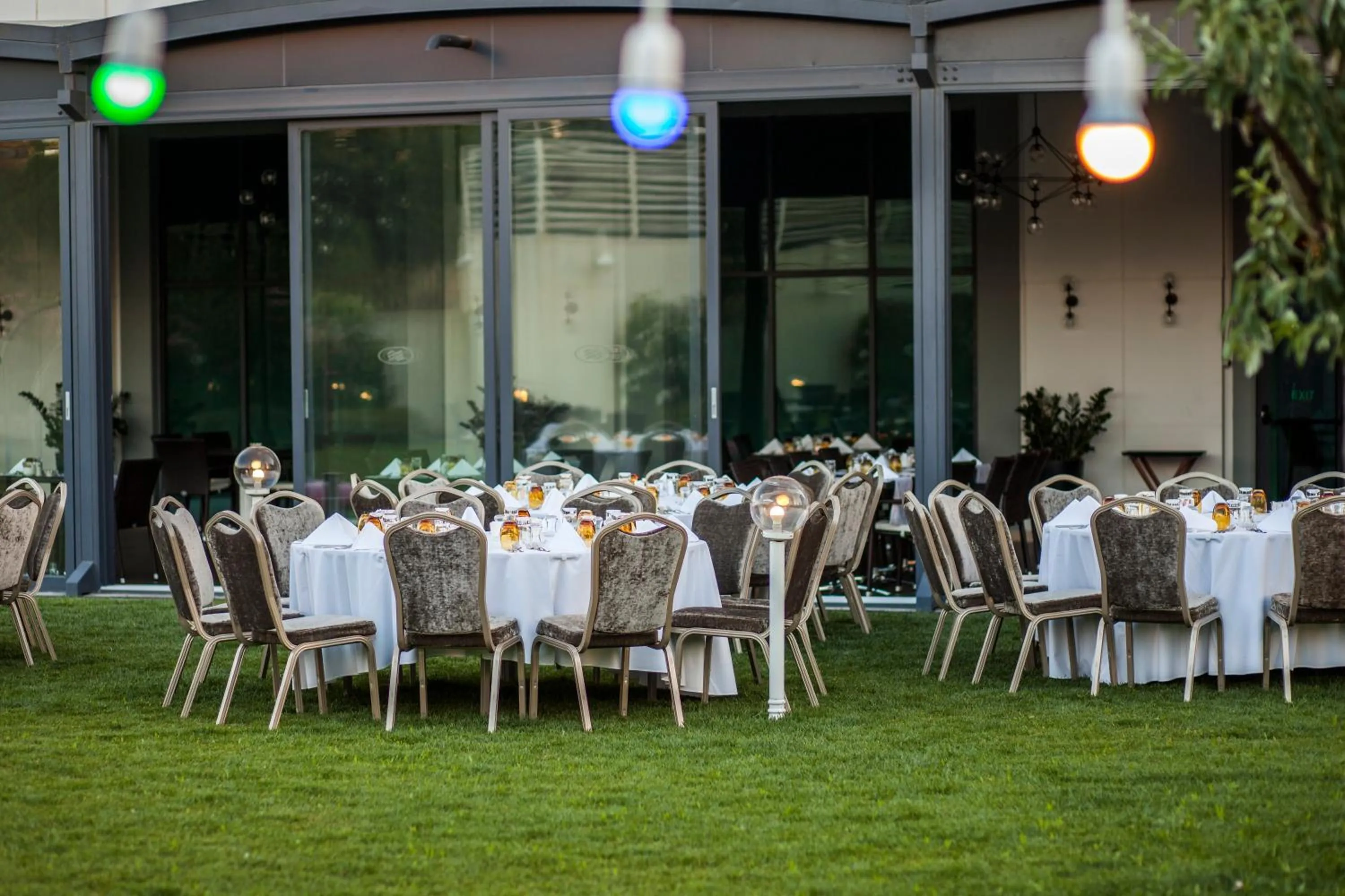 Restaurant/places to eat in Crowne Plaza Istanbul Oryapark by IHG