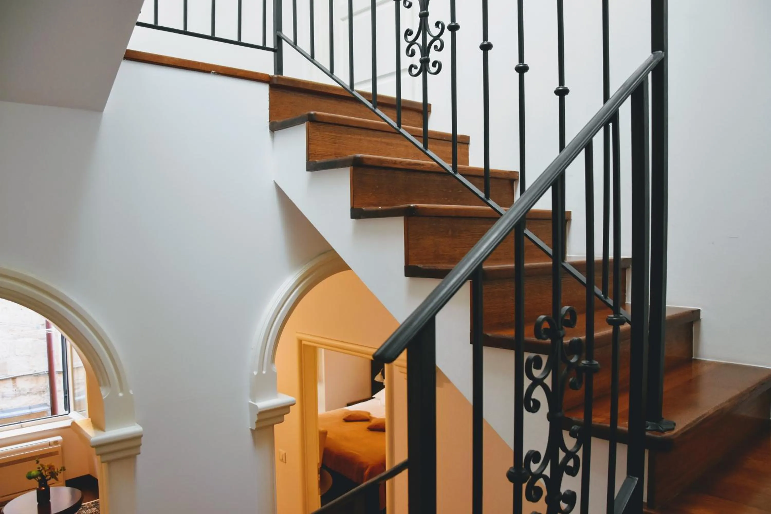 Decorative detail in Celenga Apartments with free offsite parking