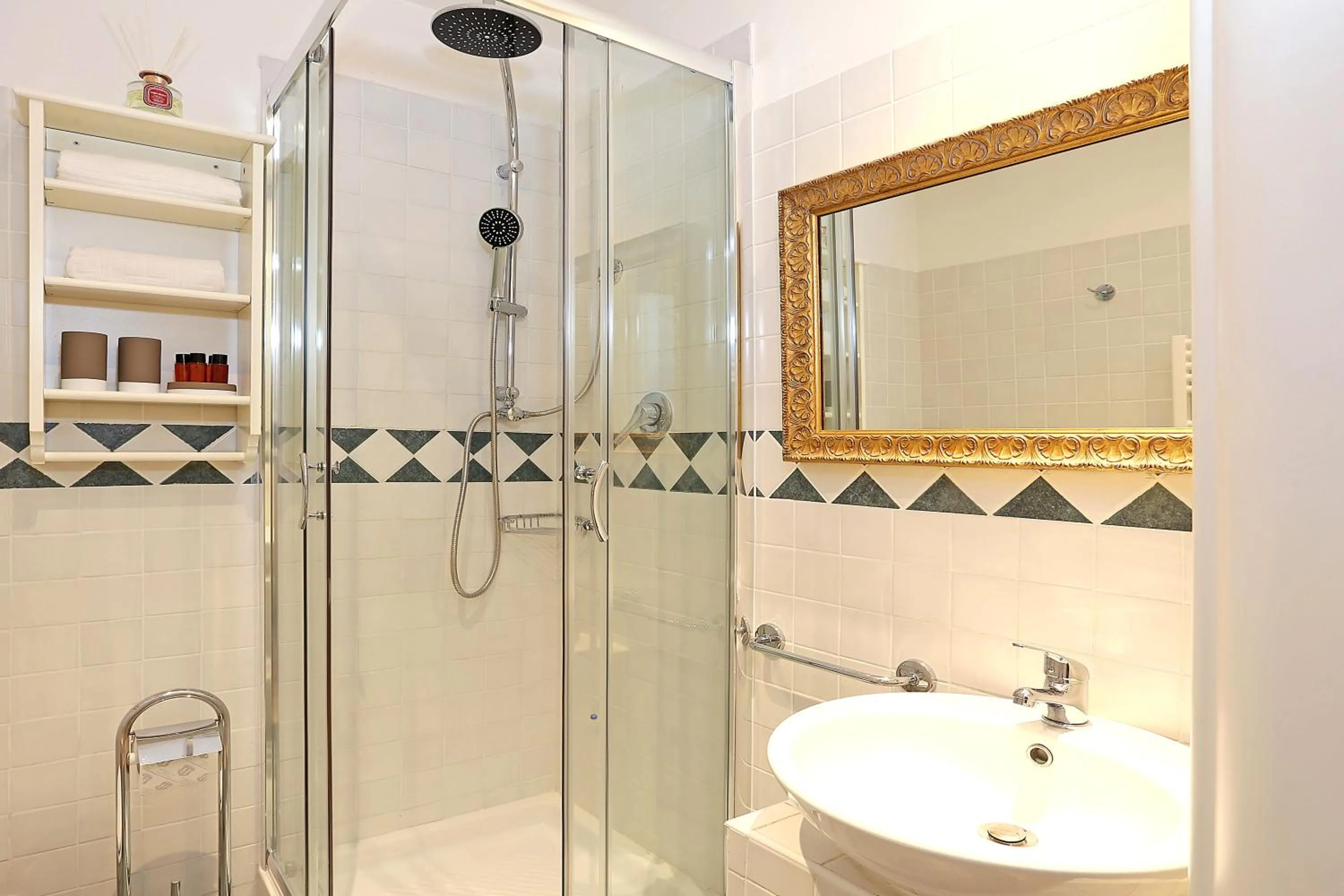 Shower in Liberty Rome Suites - Liberty Collection