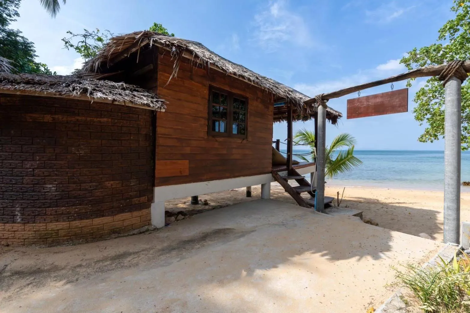 Property building in Koh Pu Sea View Beach Resort