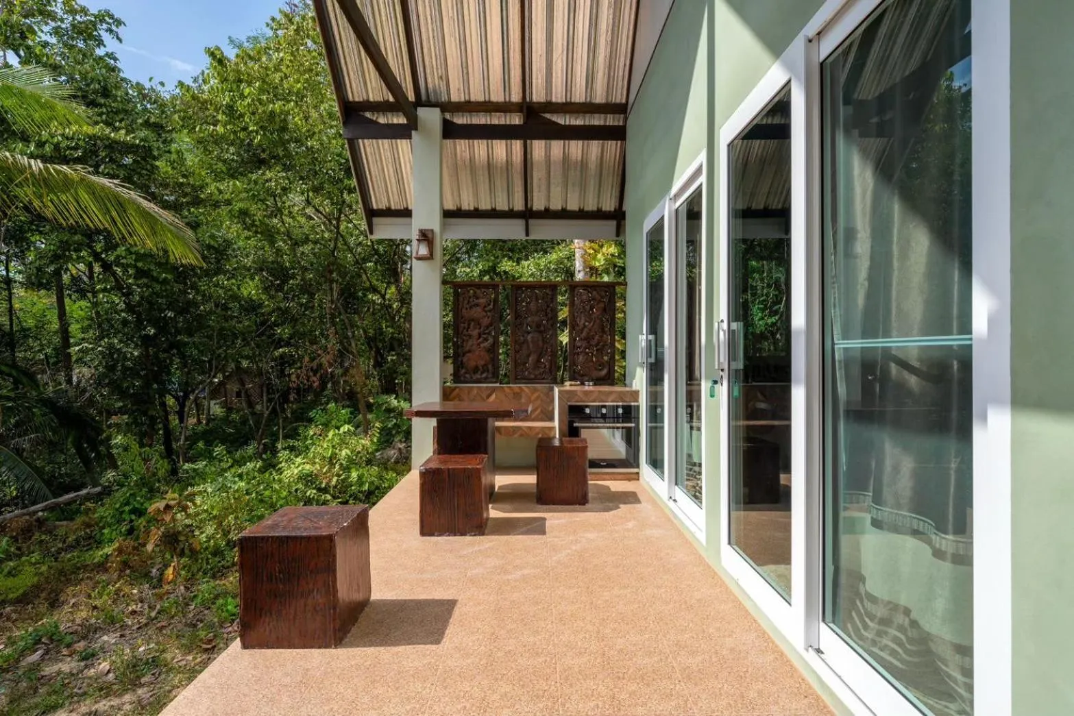 Patio in Koh Pu Sea View Beach Resort