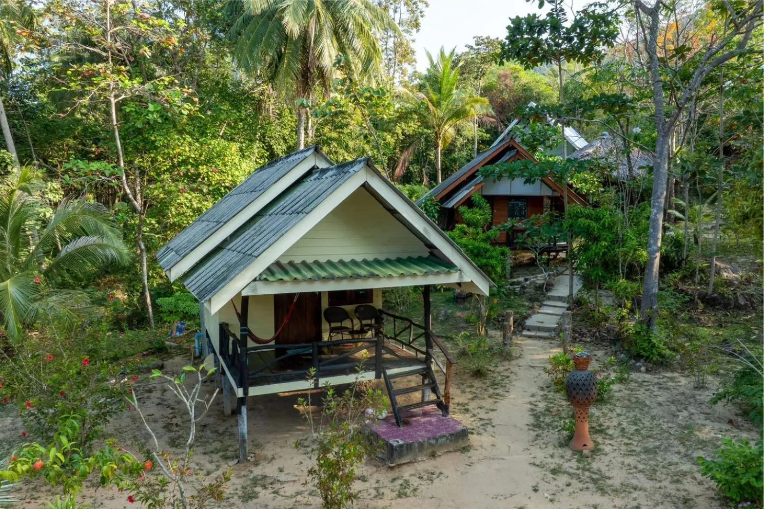 Property building in Koh Pu Sea View Beach Resort