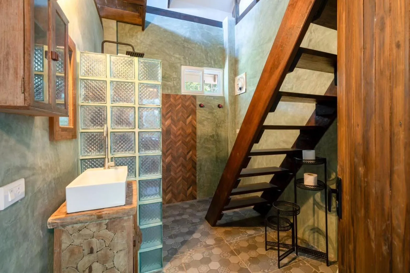 Area and facilities in Koh Pu Sea View Beach Resort