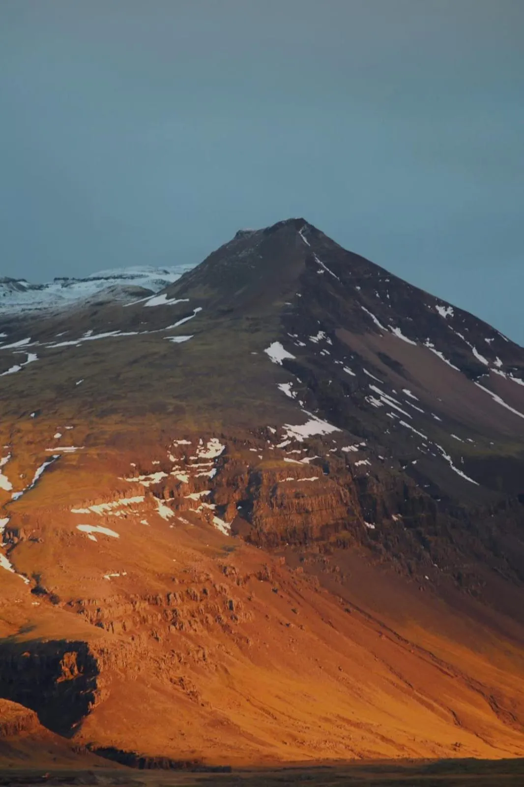 Mountain view in Glacier World - Hoffell Guesthouse