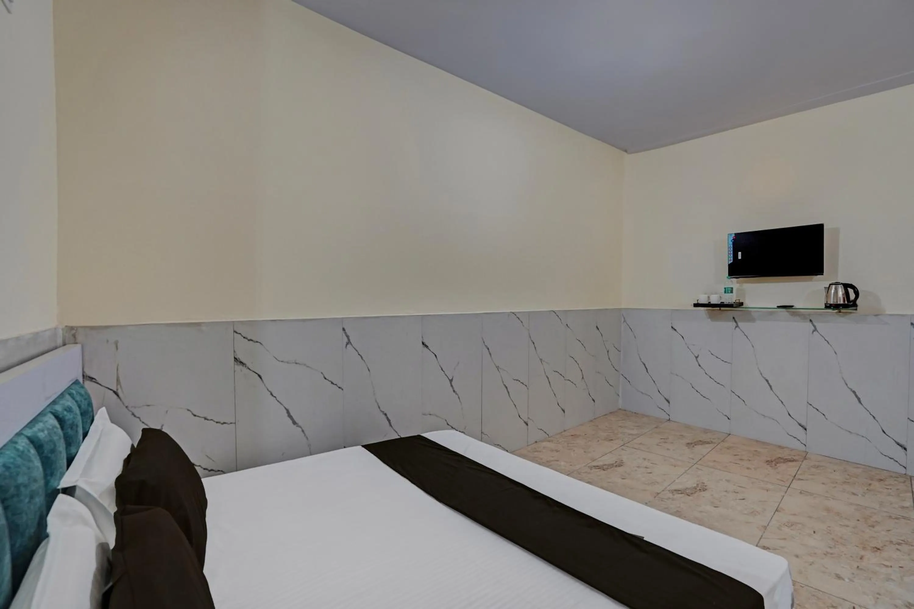 Bedroom, Bed in Hotel O ABHINAV HOTEL